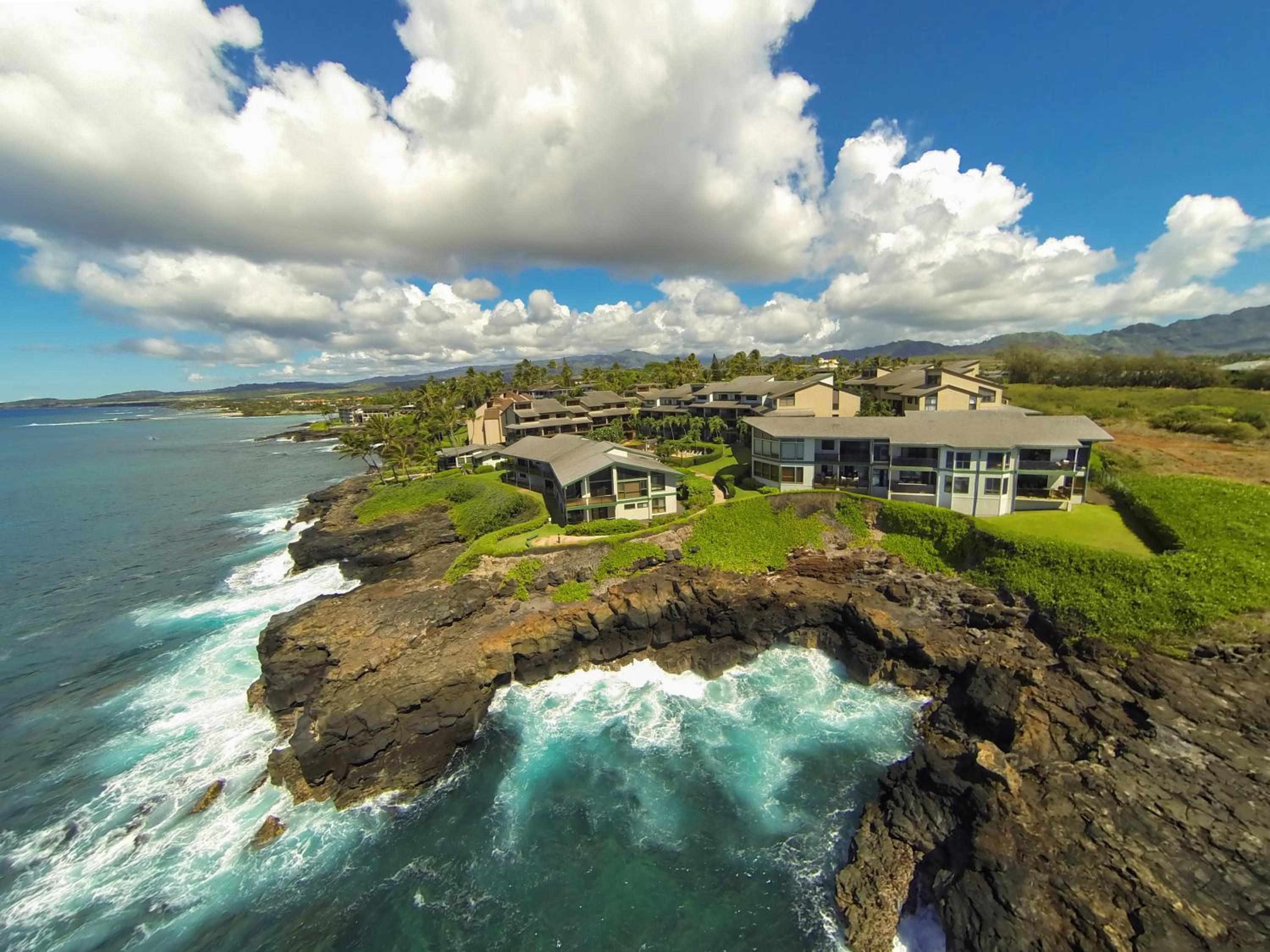 Hotel Renovated Condo With Sweeping Ocean Views- Alekona Kauai