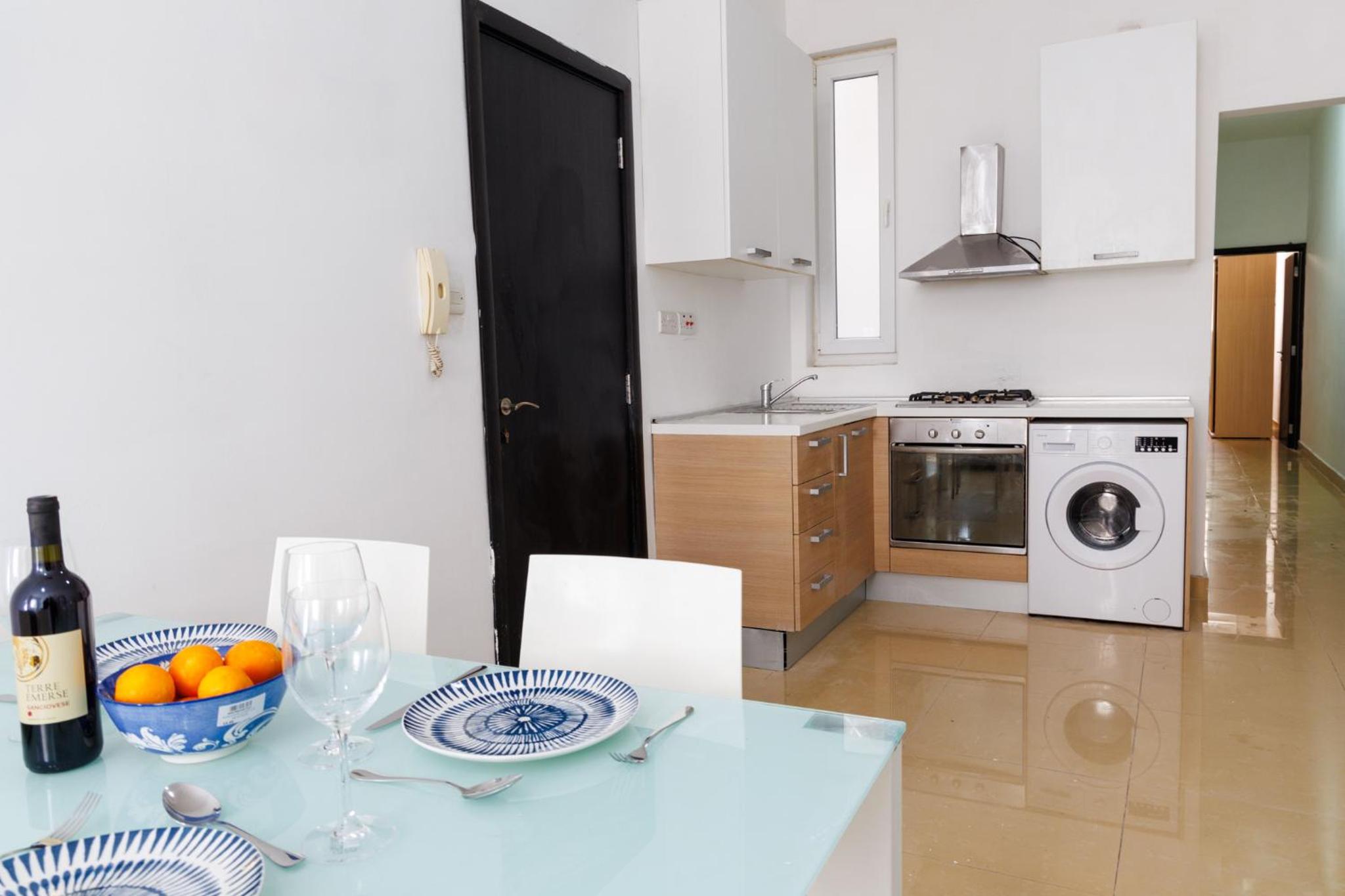 Stylish St Julians 2 bedroom apartment for rent in the city centre with Terrace photo 4