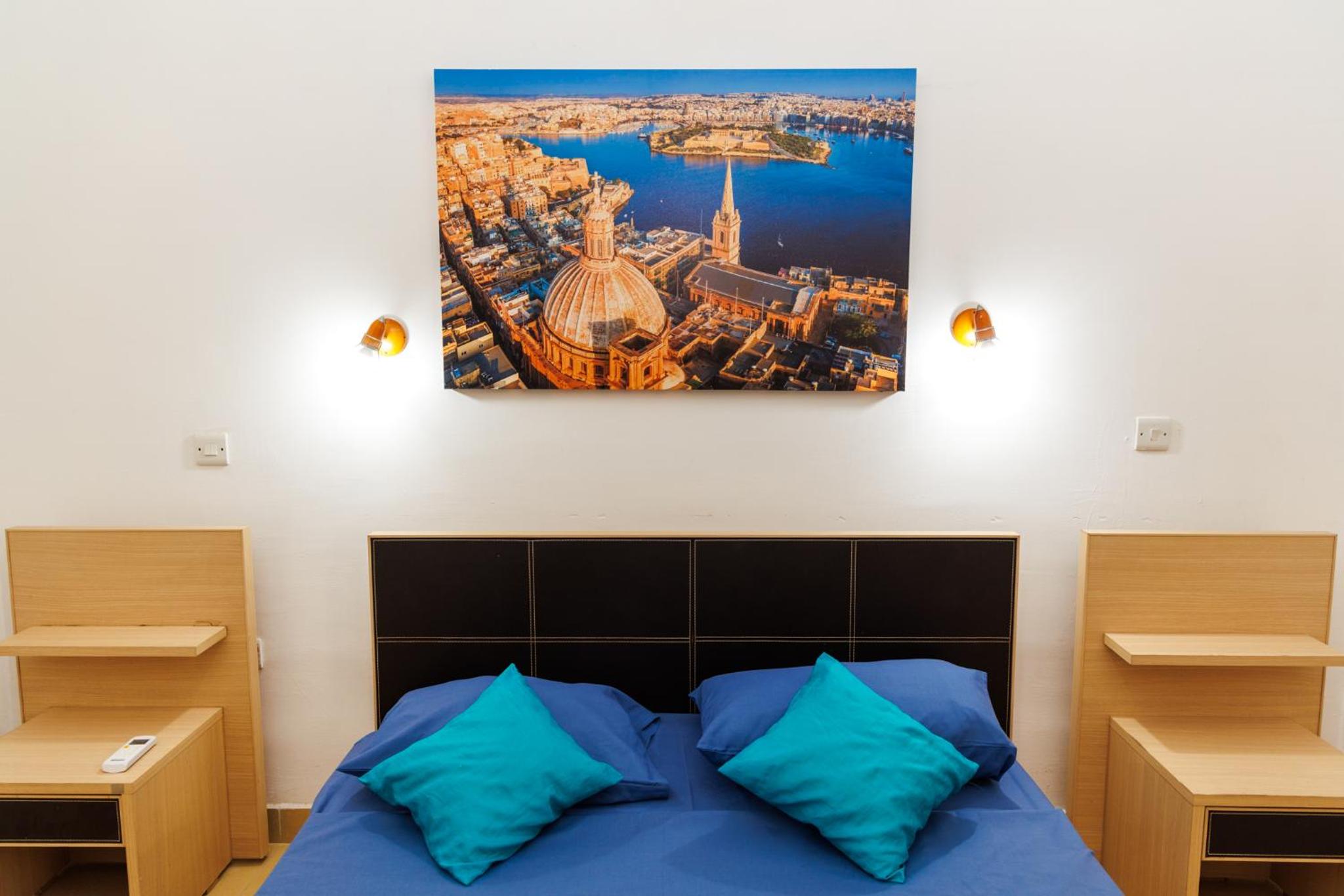 Stylish St Julians 2 bedroom apartment for rent in the city centre with Terrace photo 2