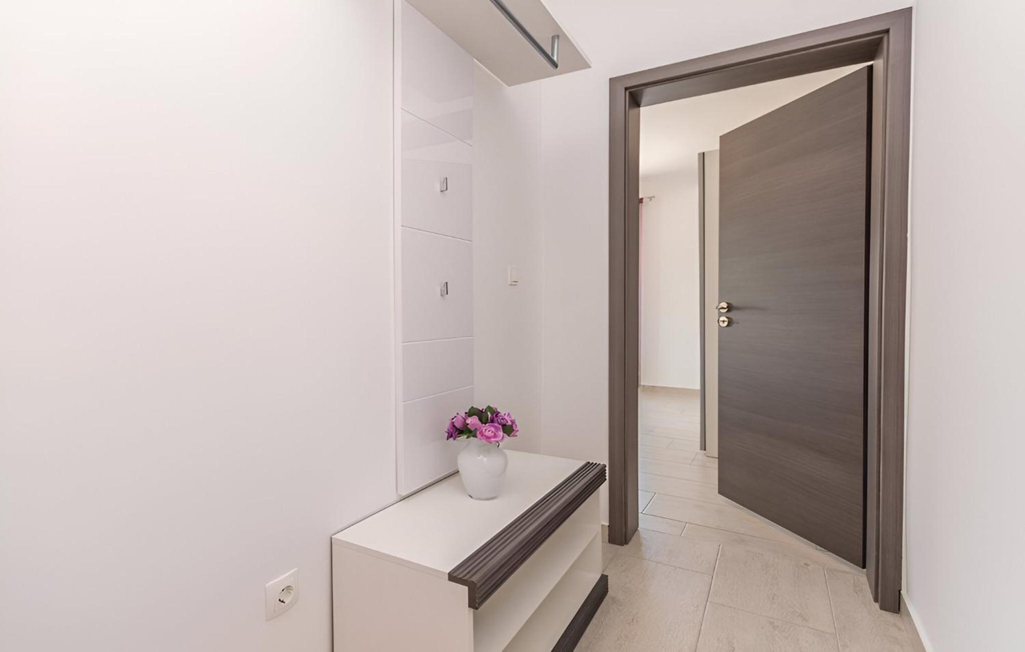 Elegant Villa Jure with private pool view 4