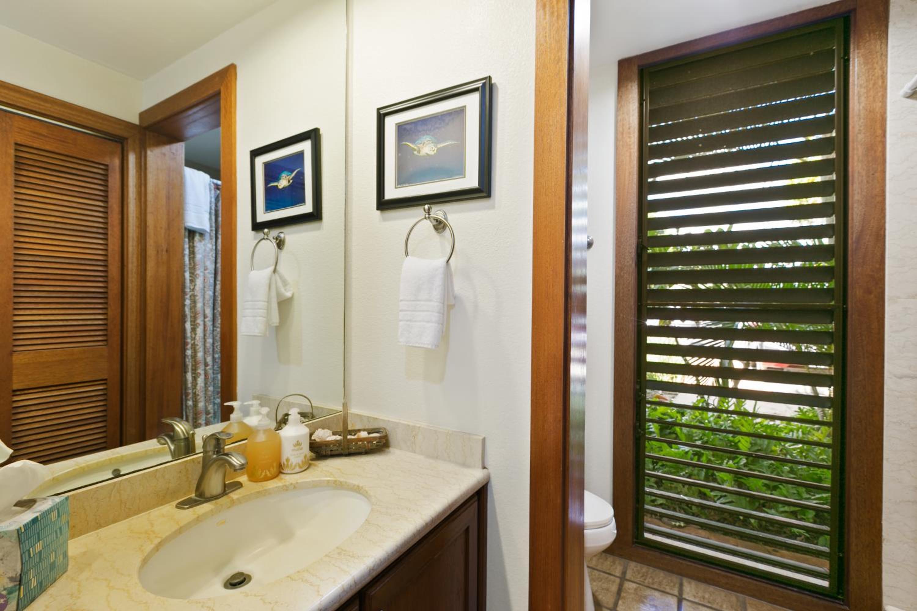 Oceanfront Corner Villa w Air Conditioning - Alekona Kauai