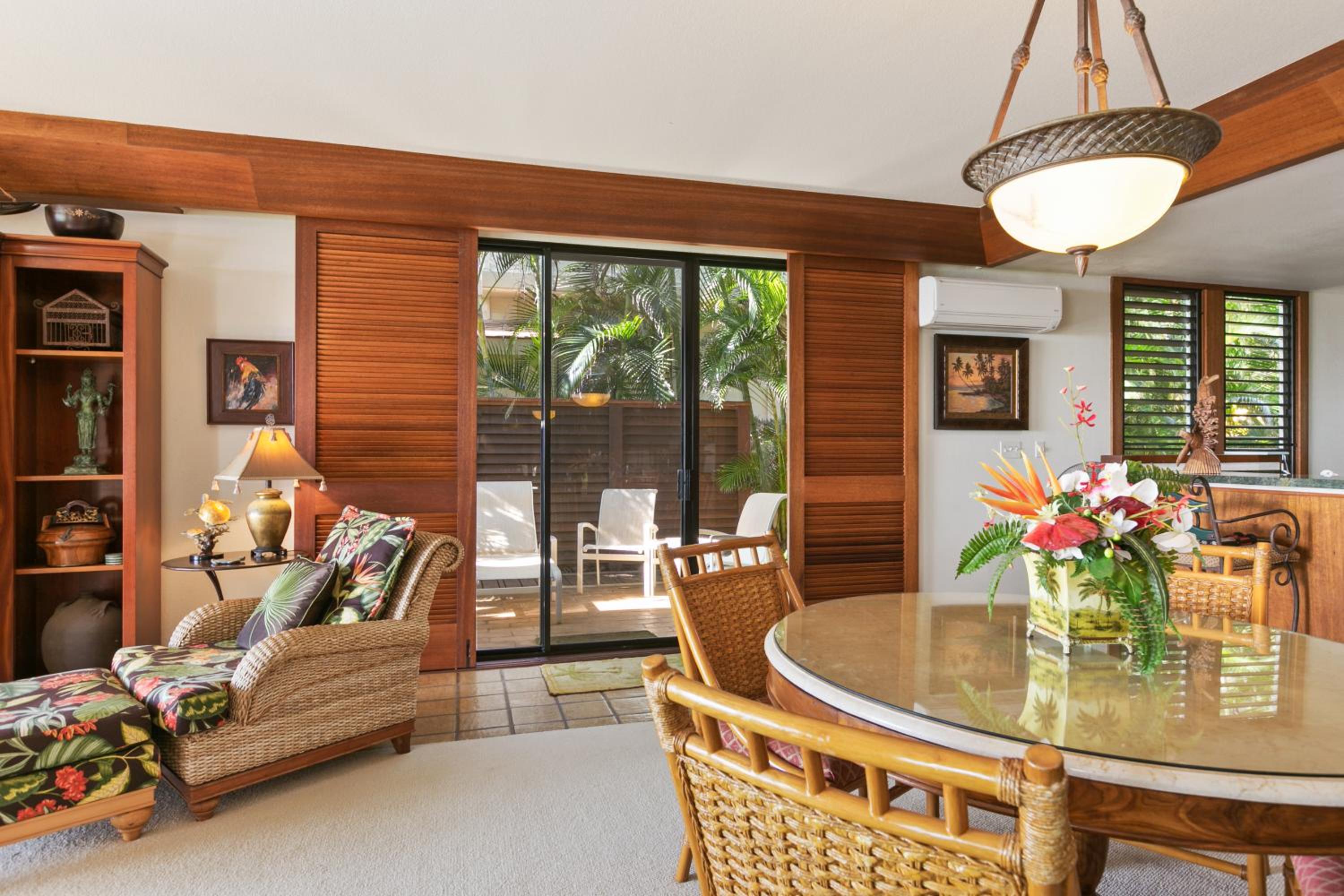 Oceanfront Corner Villa w Air Conditioning - Alekona Kauai