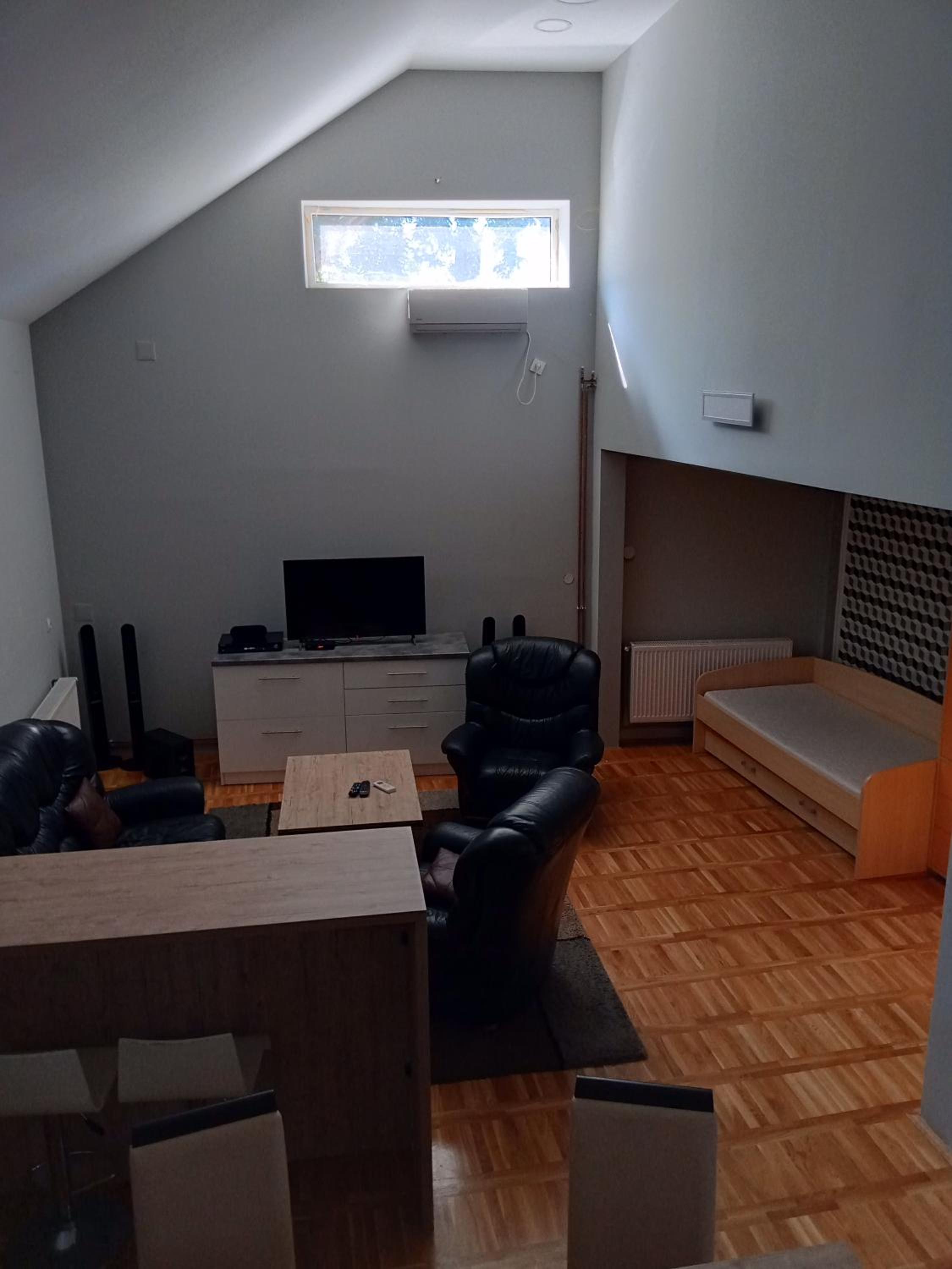 Smeštaj Max 3 view 4