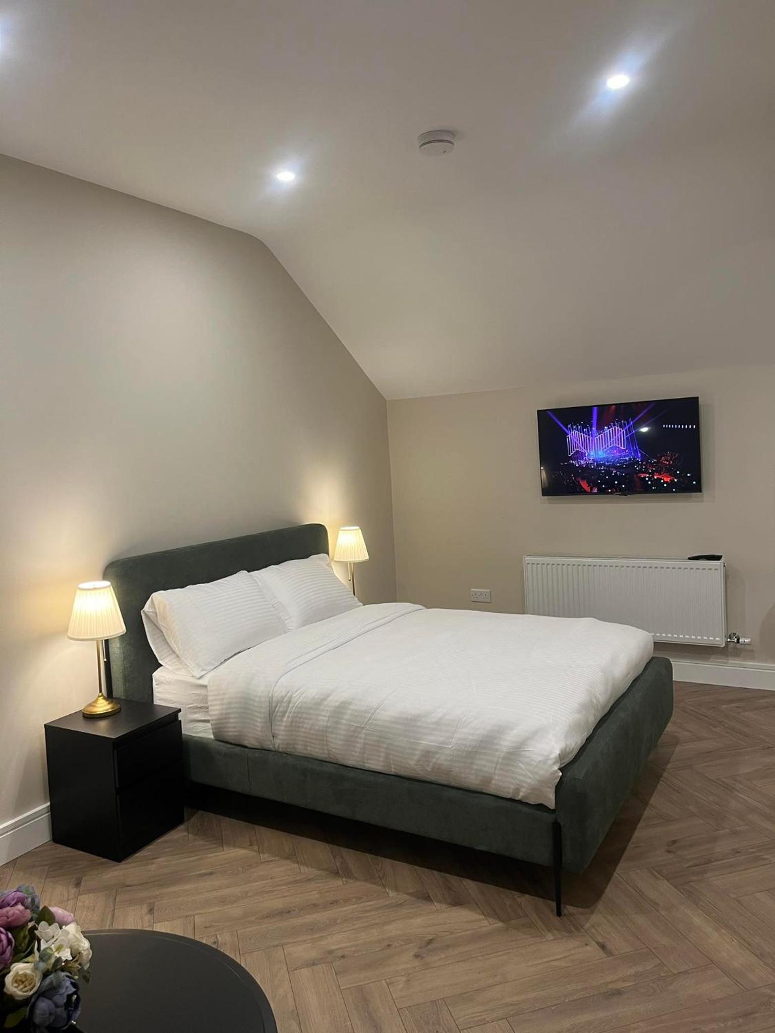 Attic Room in Citywest