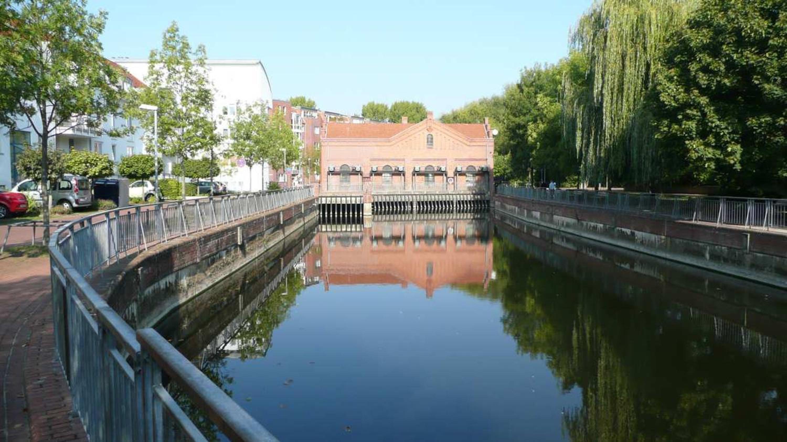 Designer Apartment an der Leineinsel in Hannover, direkt am Wasser in ruhiger Laage, Messeapartment