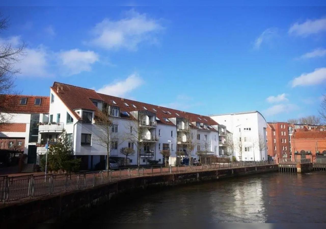 Designer Apartment an der Leineinsel in Hannover, direkt am Wasser in ruhiger Laage, Messeapartment