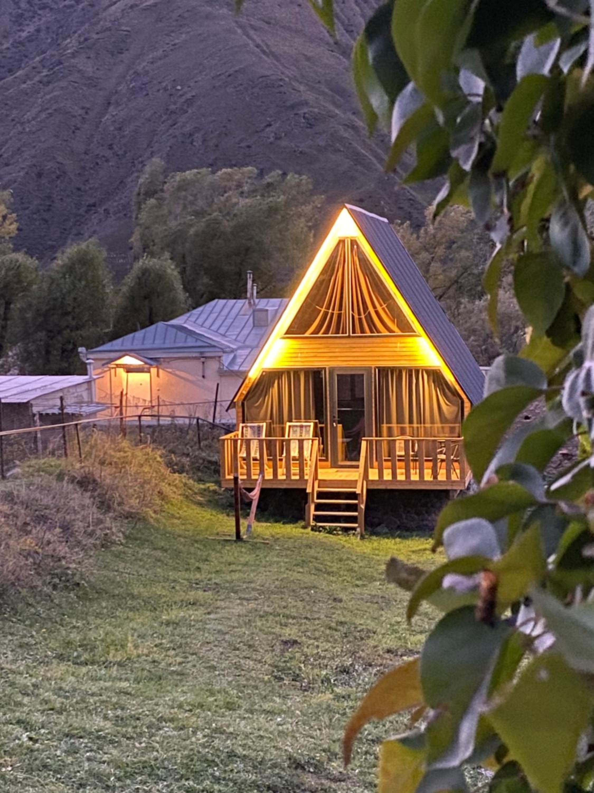 Sunny Side Cottage view 5