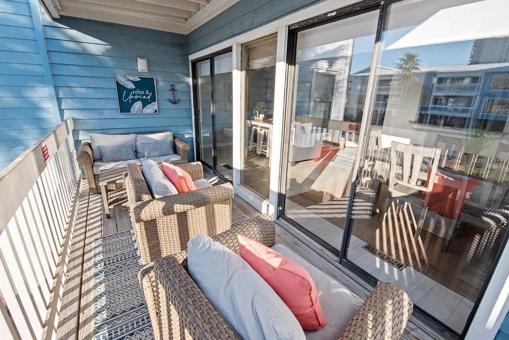 Sea Oats B105 by ALBVR - Pet Friendly - Balcony - Easy Beach Access! view 3