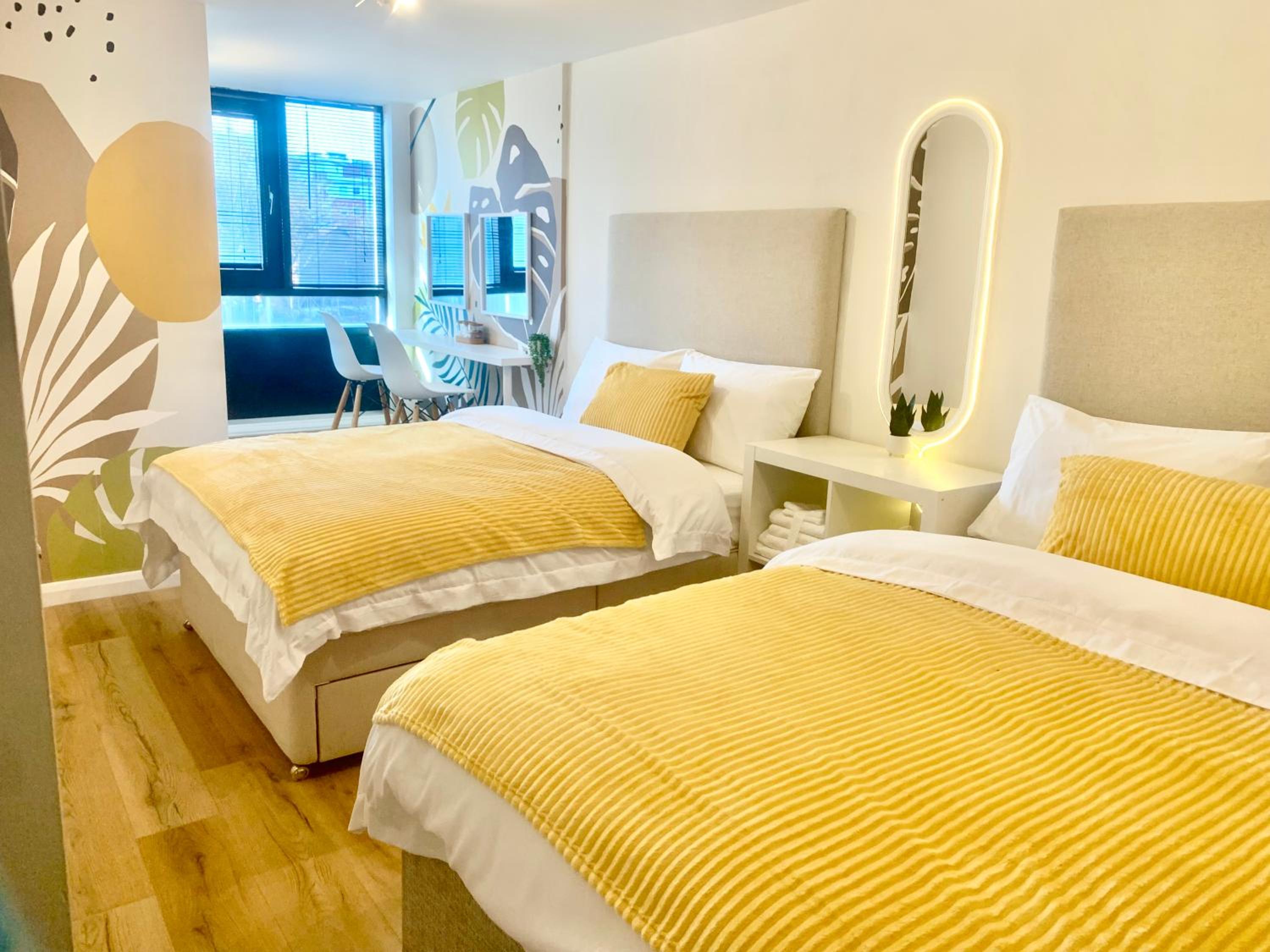 Spacious 3BR City Centre Apartment Free Parking