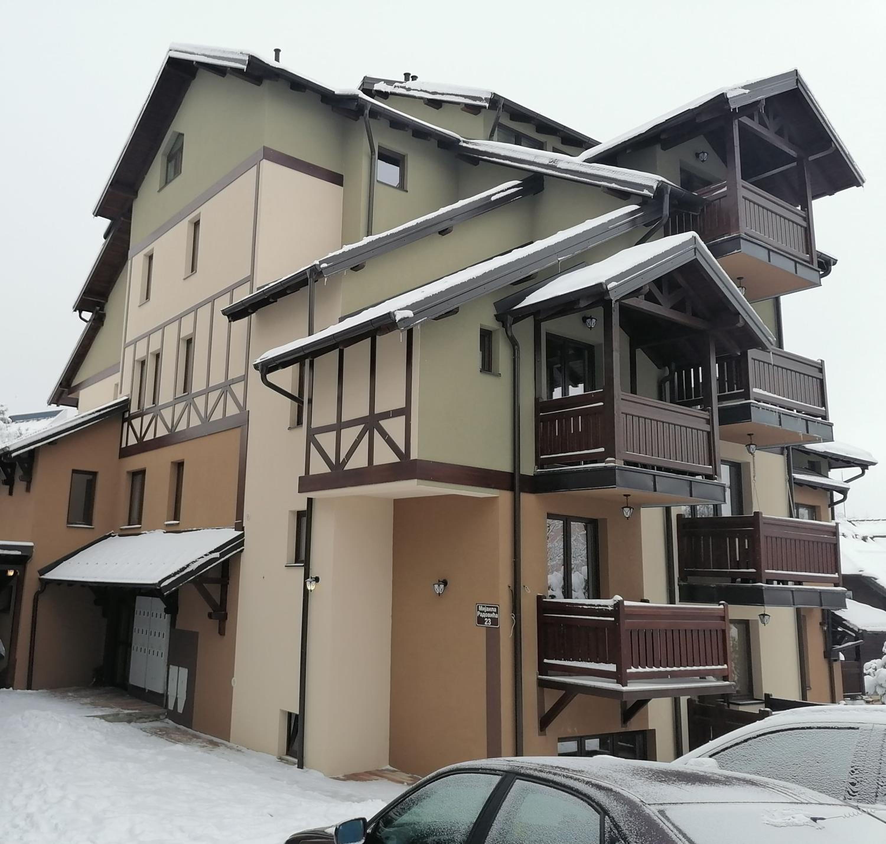 Photo 8