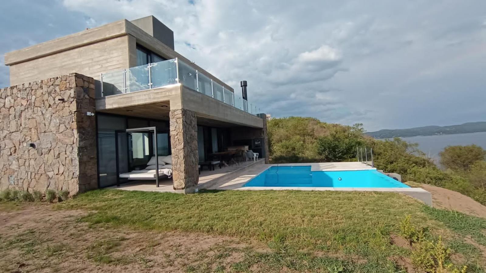 Casas Frente al Lago en Barrio Privado Punta Peñon