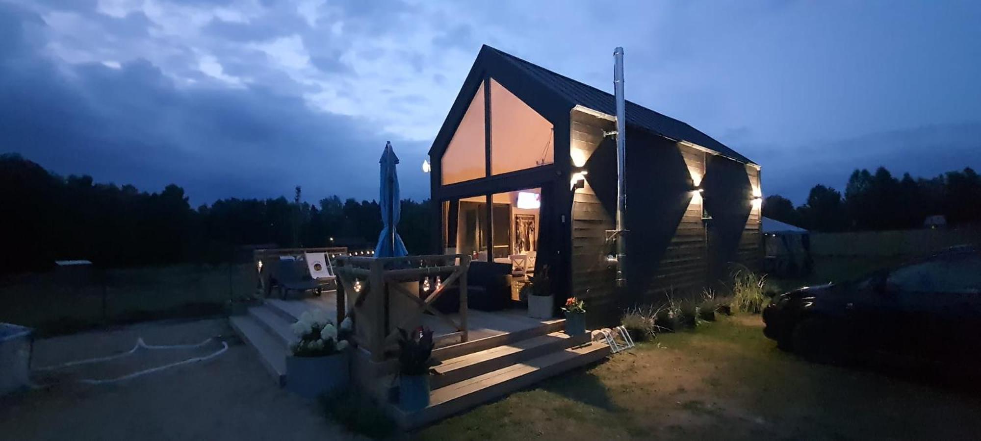 Domek Mazurski całoroczny nad jeziorem z sauną i Jacuzzi SPA