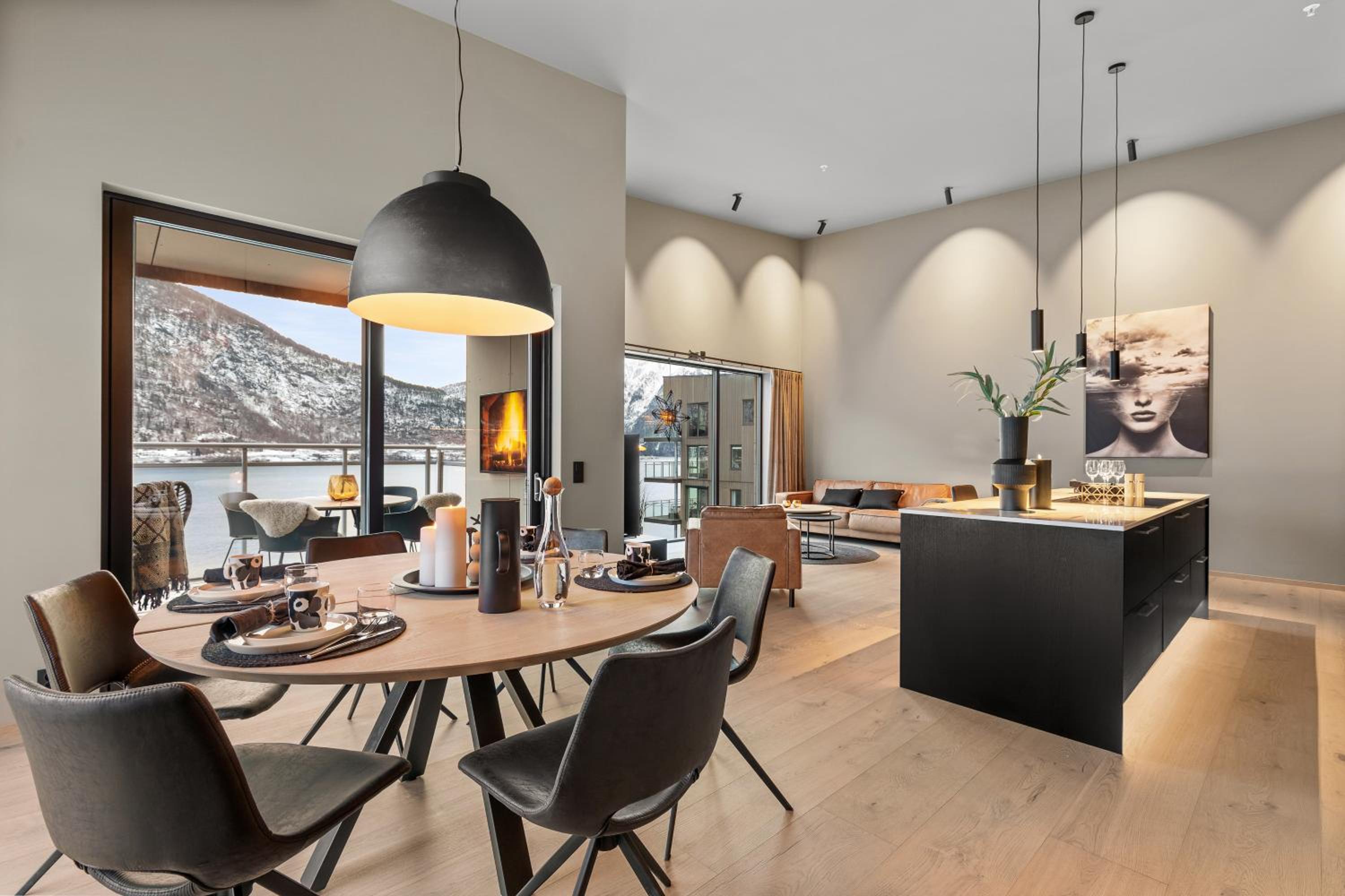 Toppleilighet på bryggen i Sogndal med fantastisk utsikt view 3