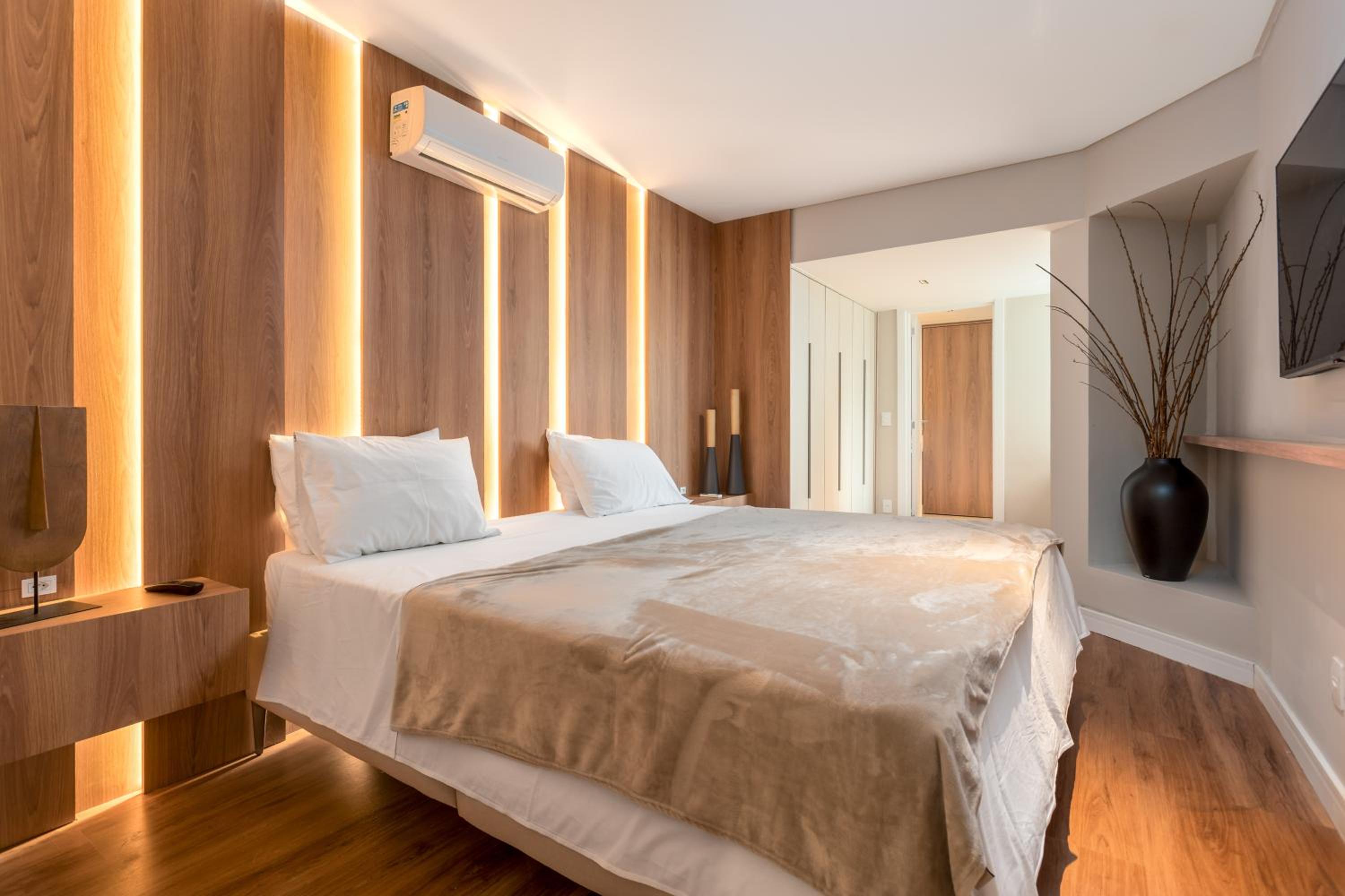 Luxo a Beira-Mar, 4 Suites, Jacuzzi e Sofisticaçao