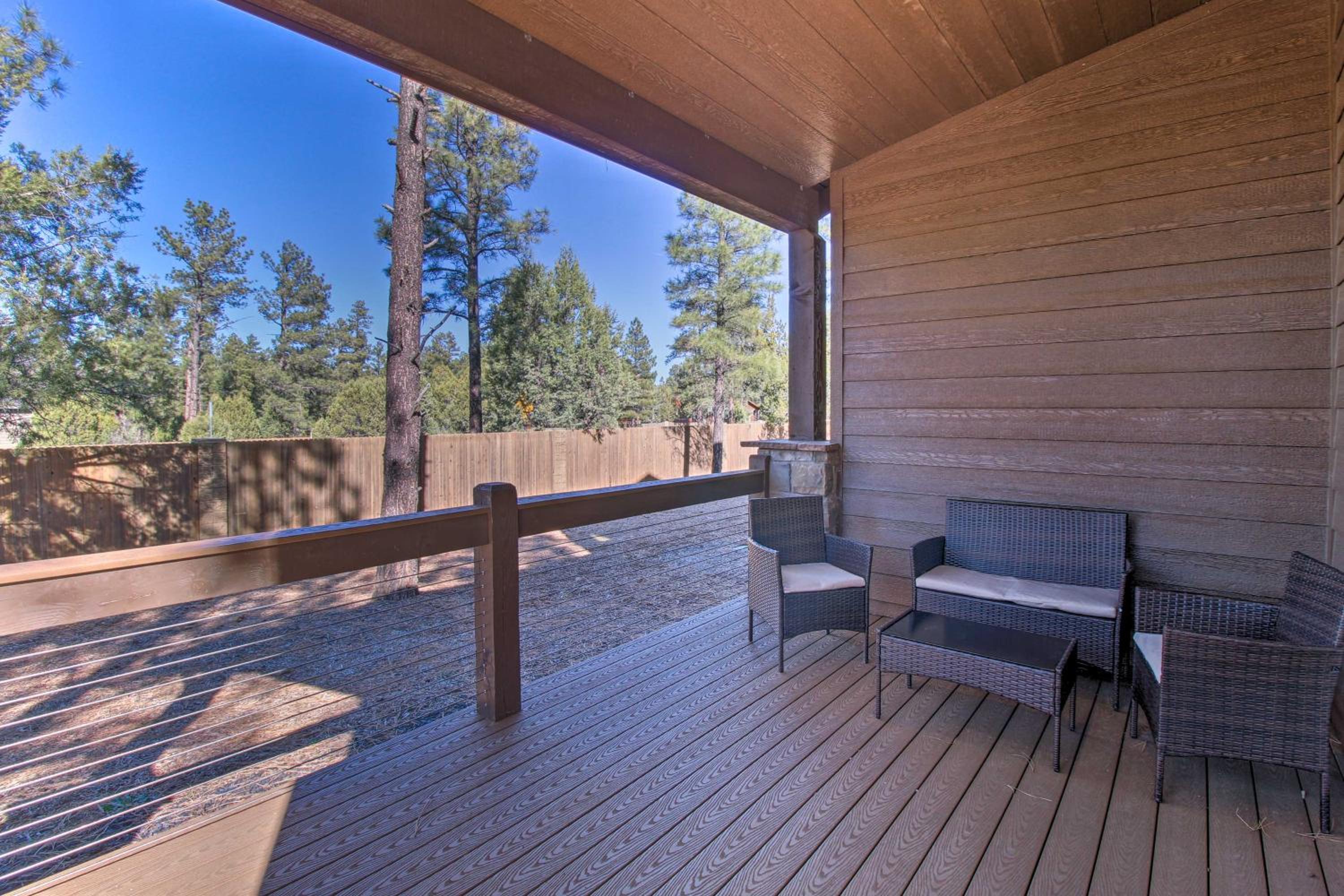 Less Than 3 Mi to Fool Hollow Lake Show Low Townhome