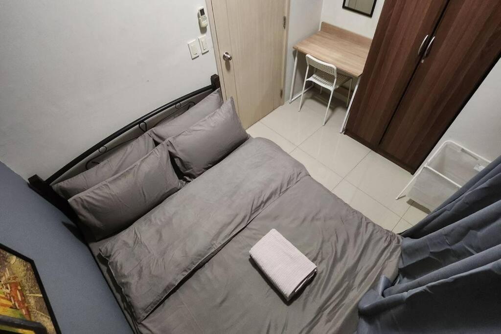 Cozy 2BR Apartment in Makati view 3