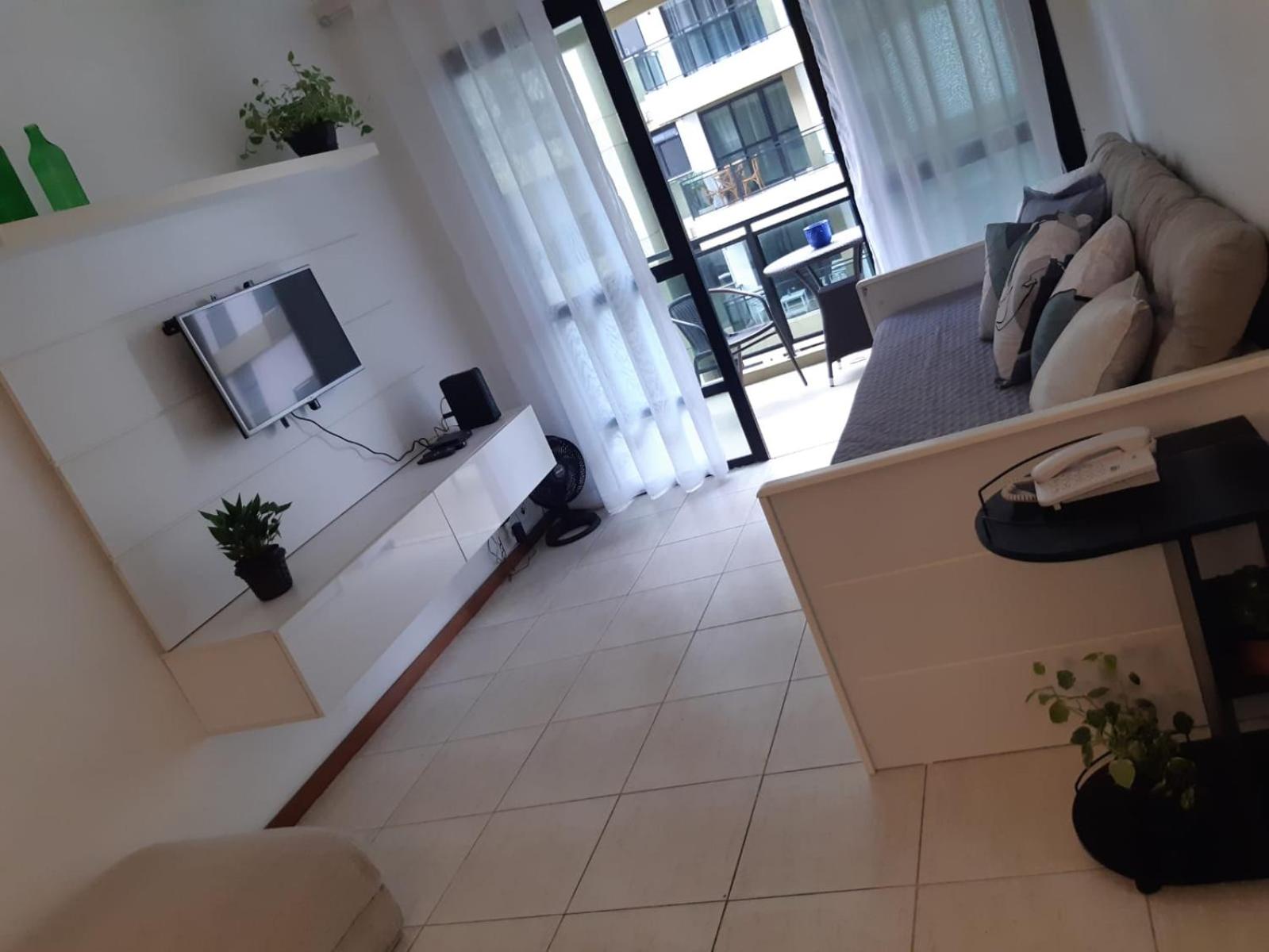 Apart na Praia da Barra da Tijuca ,Posto 6 Aptº inteiro para até 4 pessoas