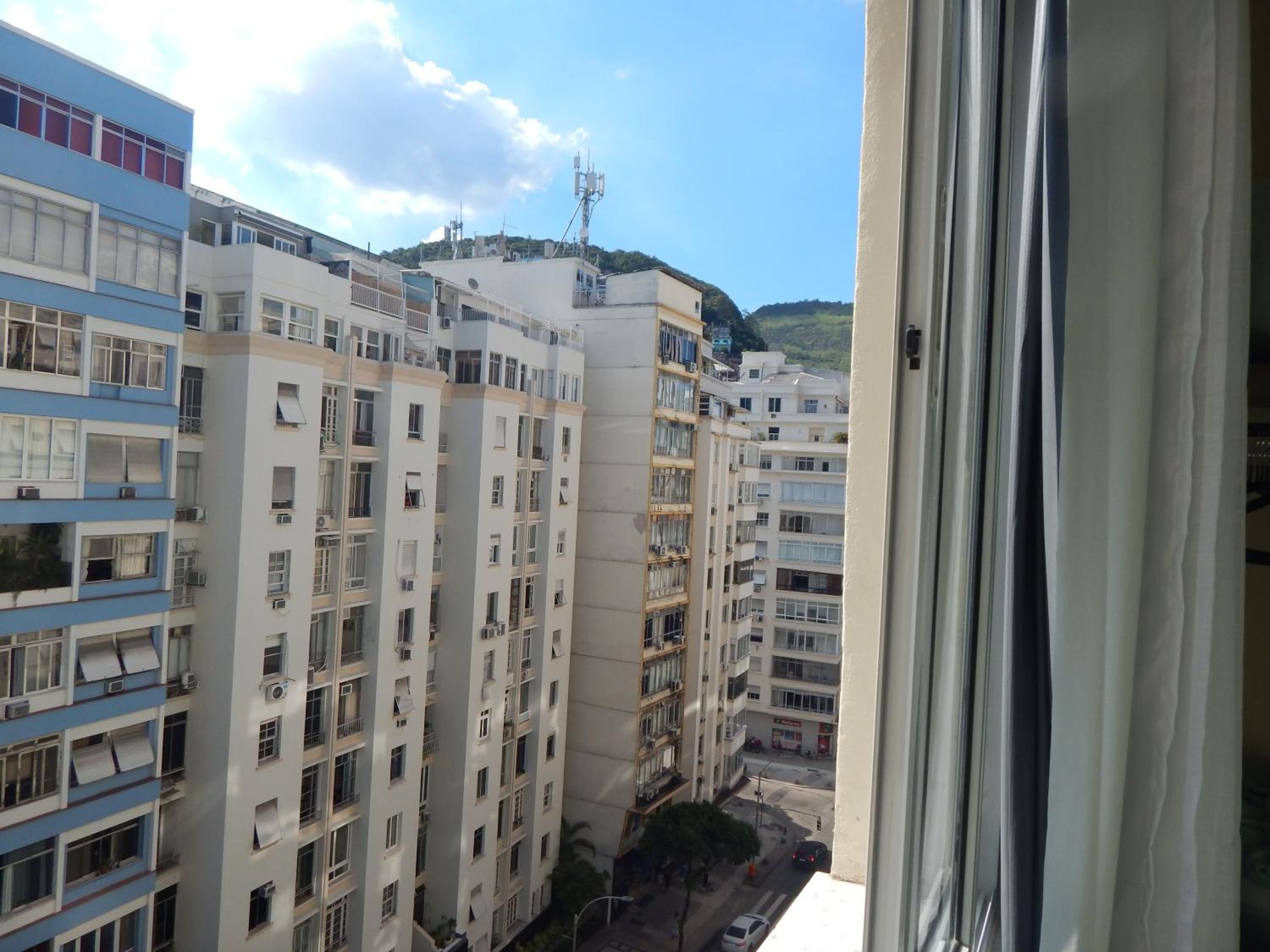 Flat Atlântica Alto luxo - Posto 6 Copacabana - CP02
