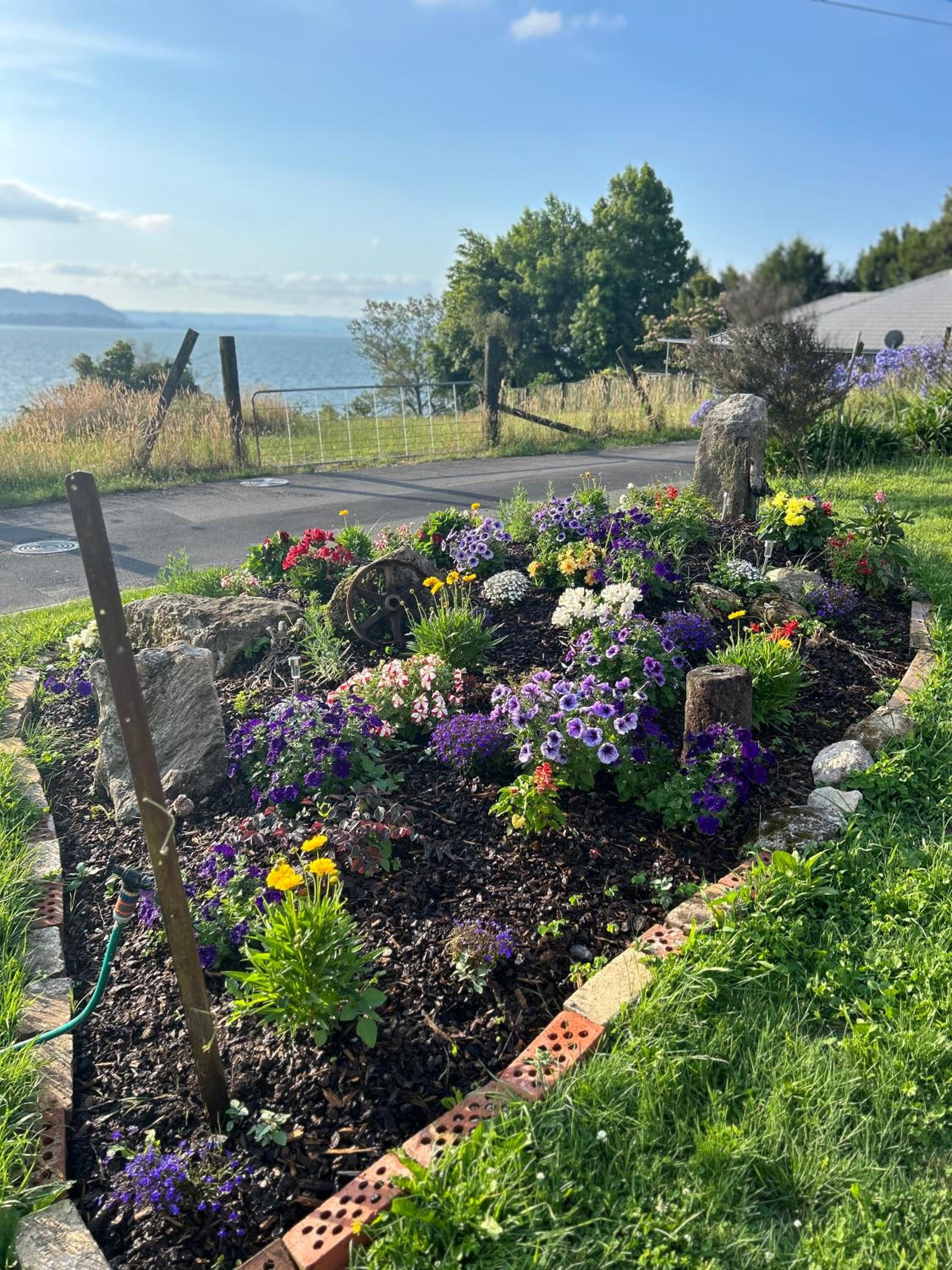 Rotorua Lakes Cottage