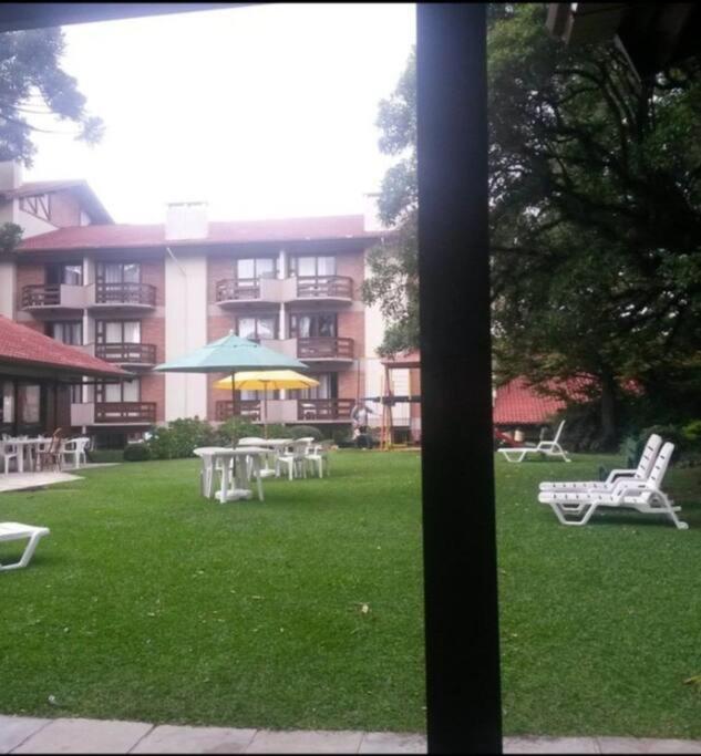 Gramado. Apto Lindo e Estratégico na Rua Torta.