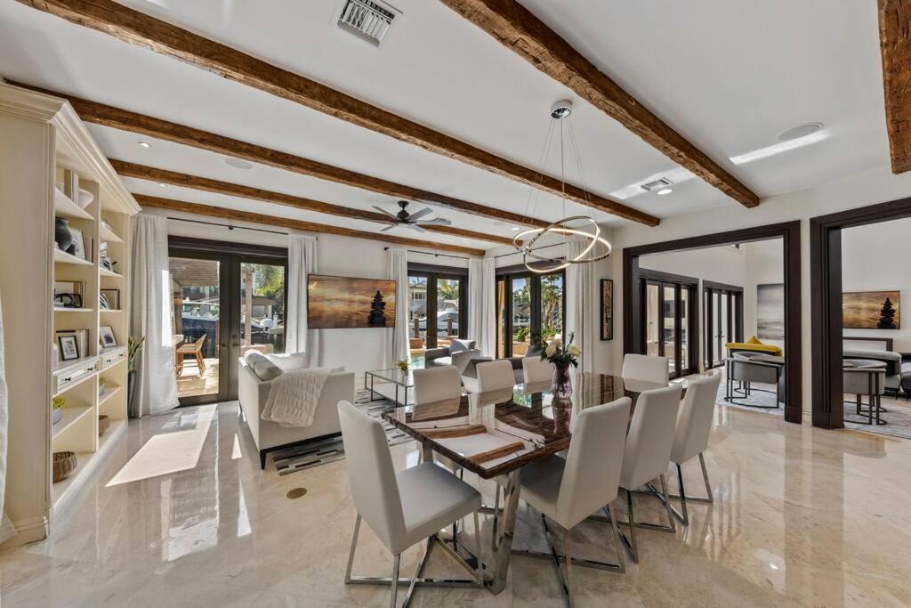 Tropical Waterfront 7 Bedroom House in Seven Isles