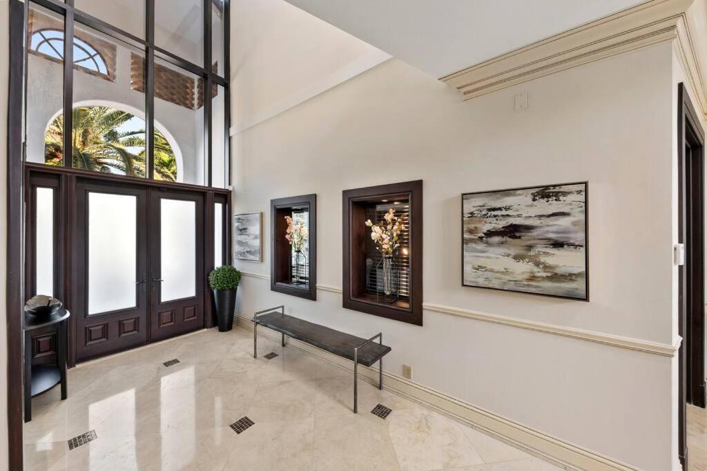 Tropical Waterfront 7 Bedroom House in Seven Isles