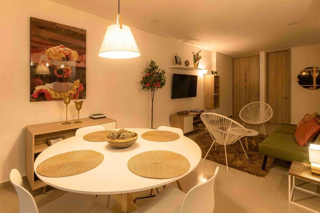 Galería Caribe 2 habitaciones en piso 24 cerca de la playa y centro histórico