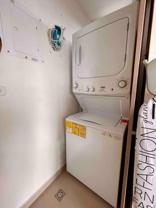 Galería Caribe 2 habitaciones en piso 24 cerca de la playa y centro histórico