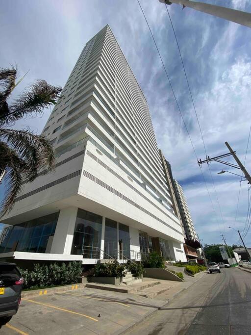 Galería Caribe 2 habitaciones en piso 24 cerca de la playa y centro histórico