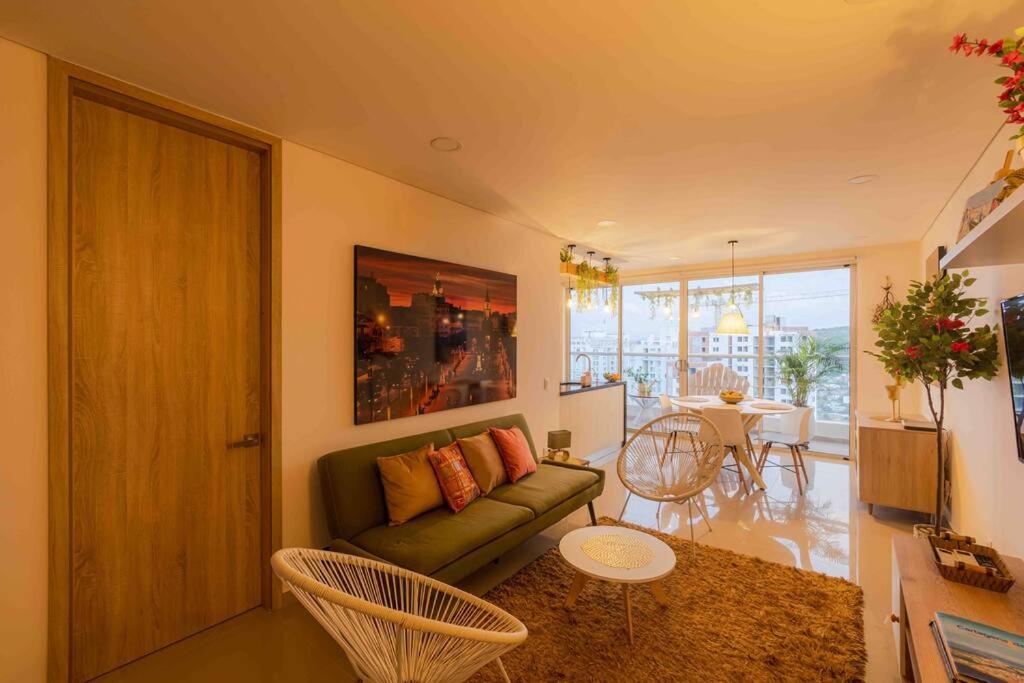 Galería Caribe 2 habitaciones en piso 24 cerca de la playa y centro histórico