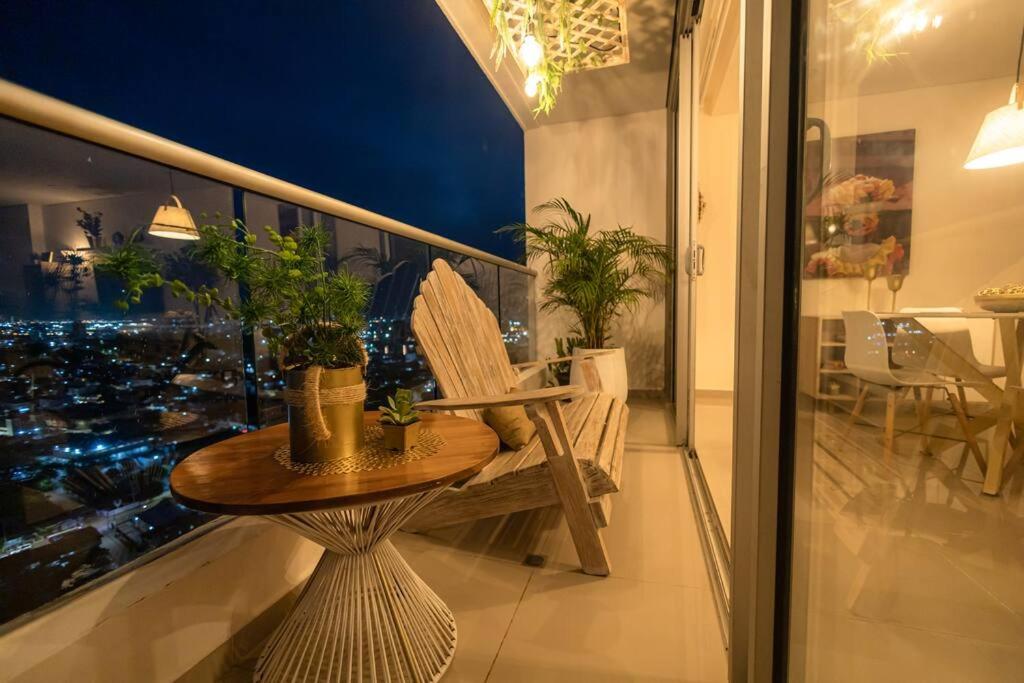 Galería Caribe 2 habitaciones en piso 24 cerca de la playa y centro histórico