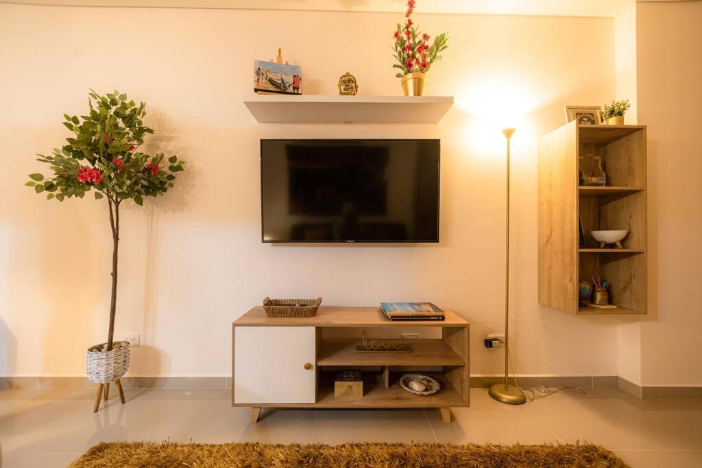 Galería Caribe 2 habitaciones en piso 24 cerca de la playa y centro histórico