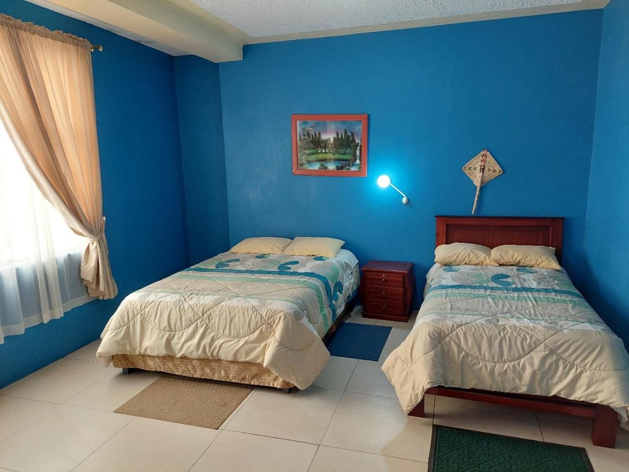 Hostal y Complejo Turístico La Rueda