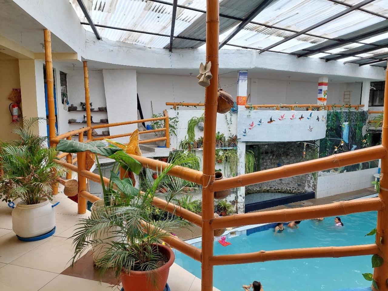 Hostal y Complejo Turístico La Rueda