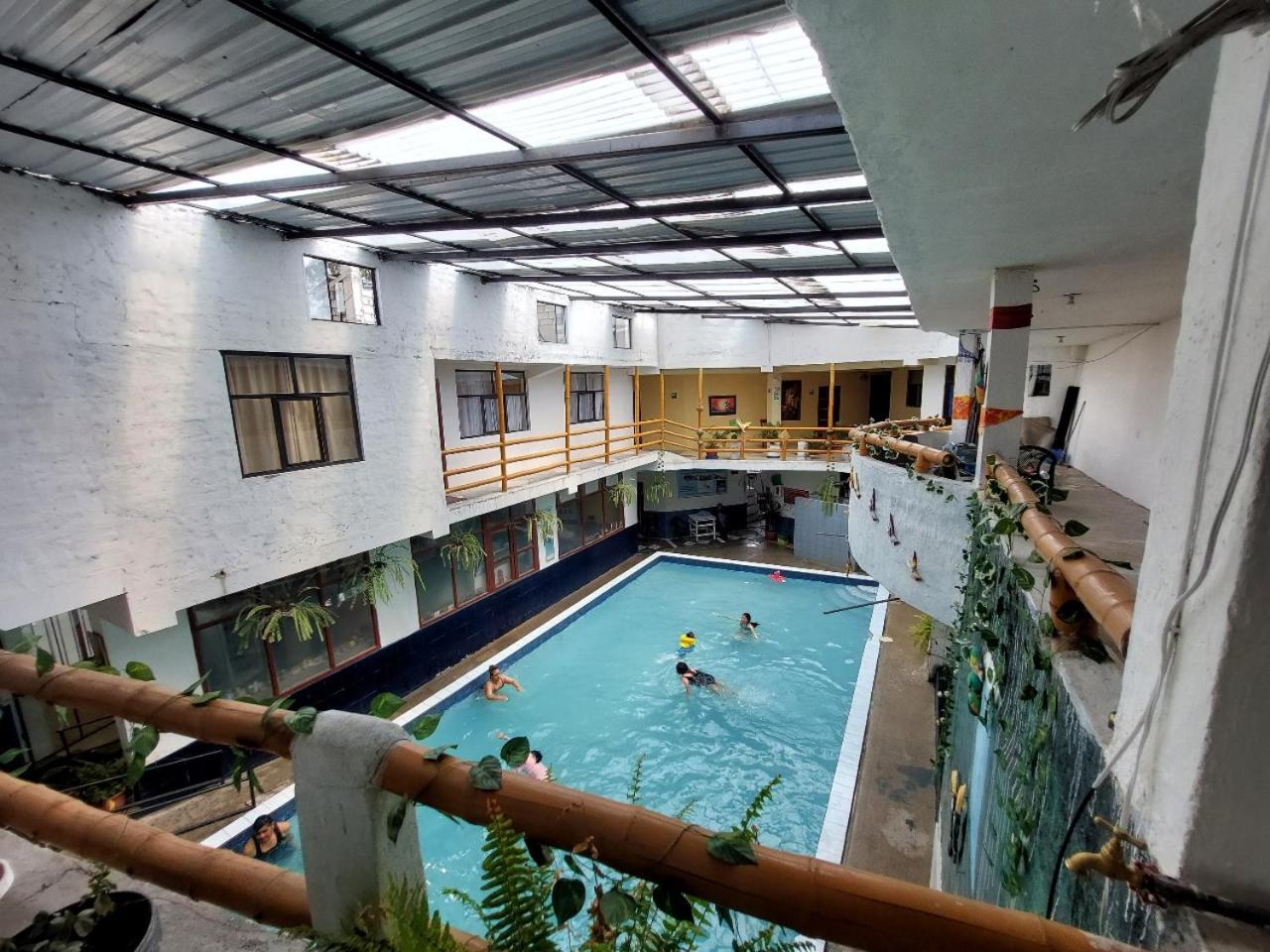 Hostal y Complejo Turístico La Rueda
