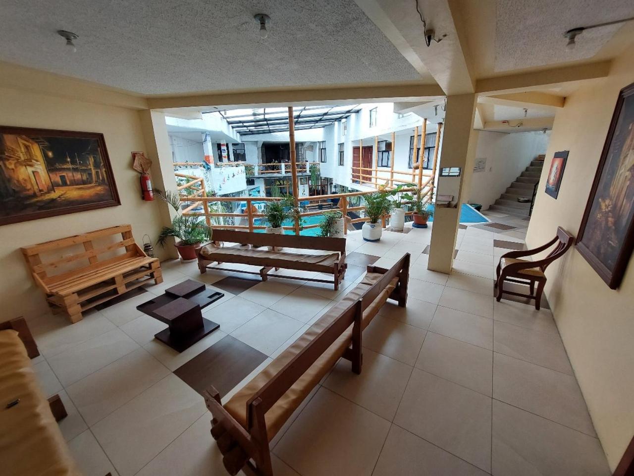 Hostal y Complejo Turístico La Rueda
