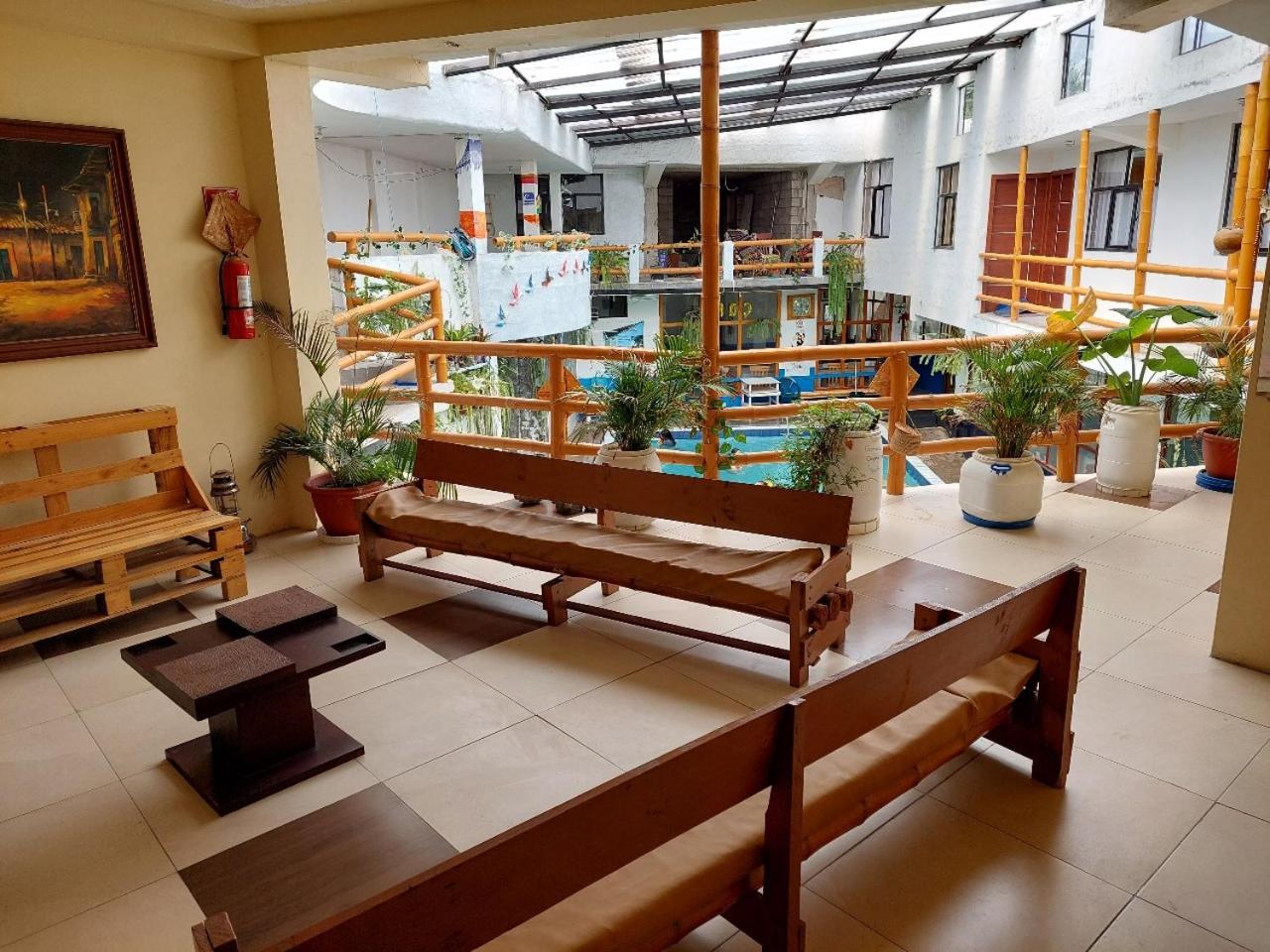 Hostal y Complejo Turístico La Rueda