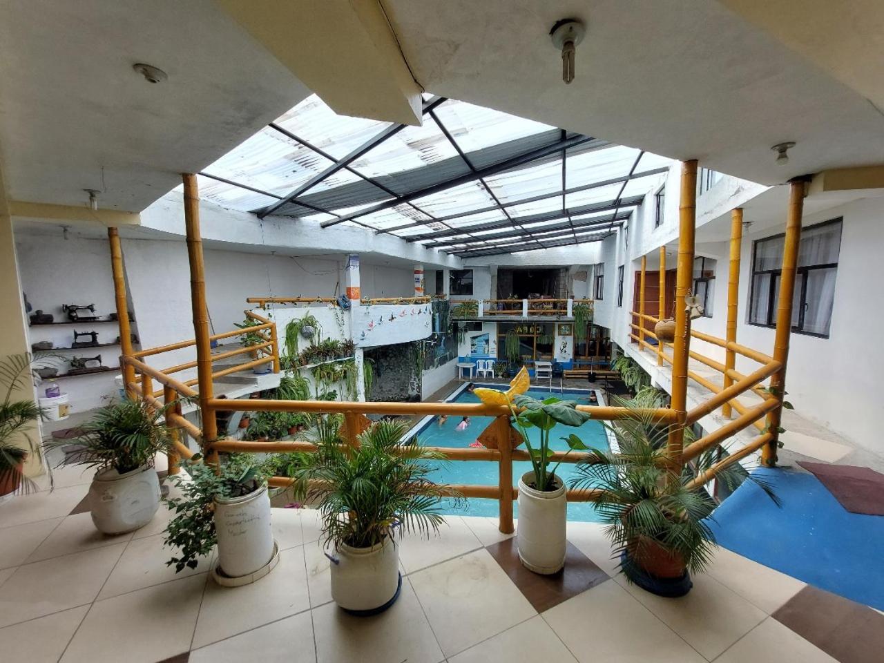 Hostal y Complejo Turístico La Rueda