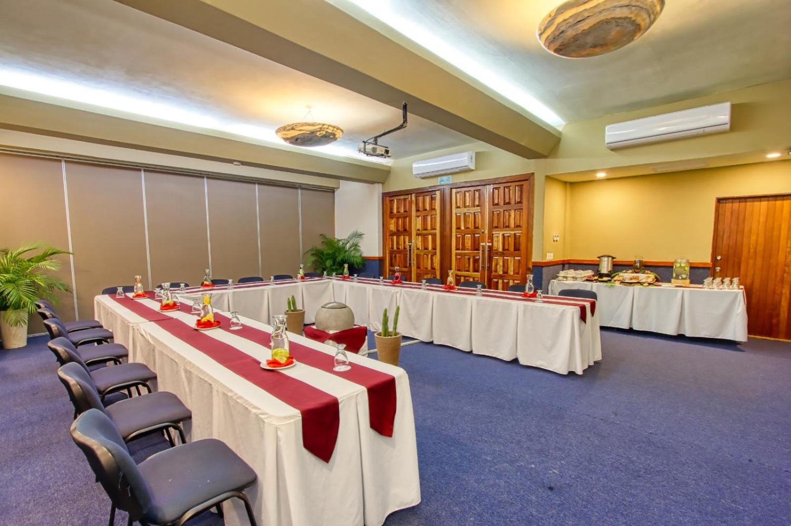 Binniguenda Huatulco & Beach Club