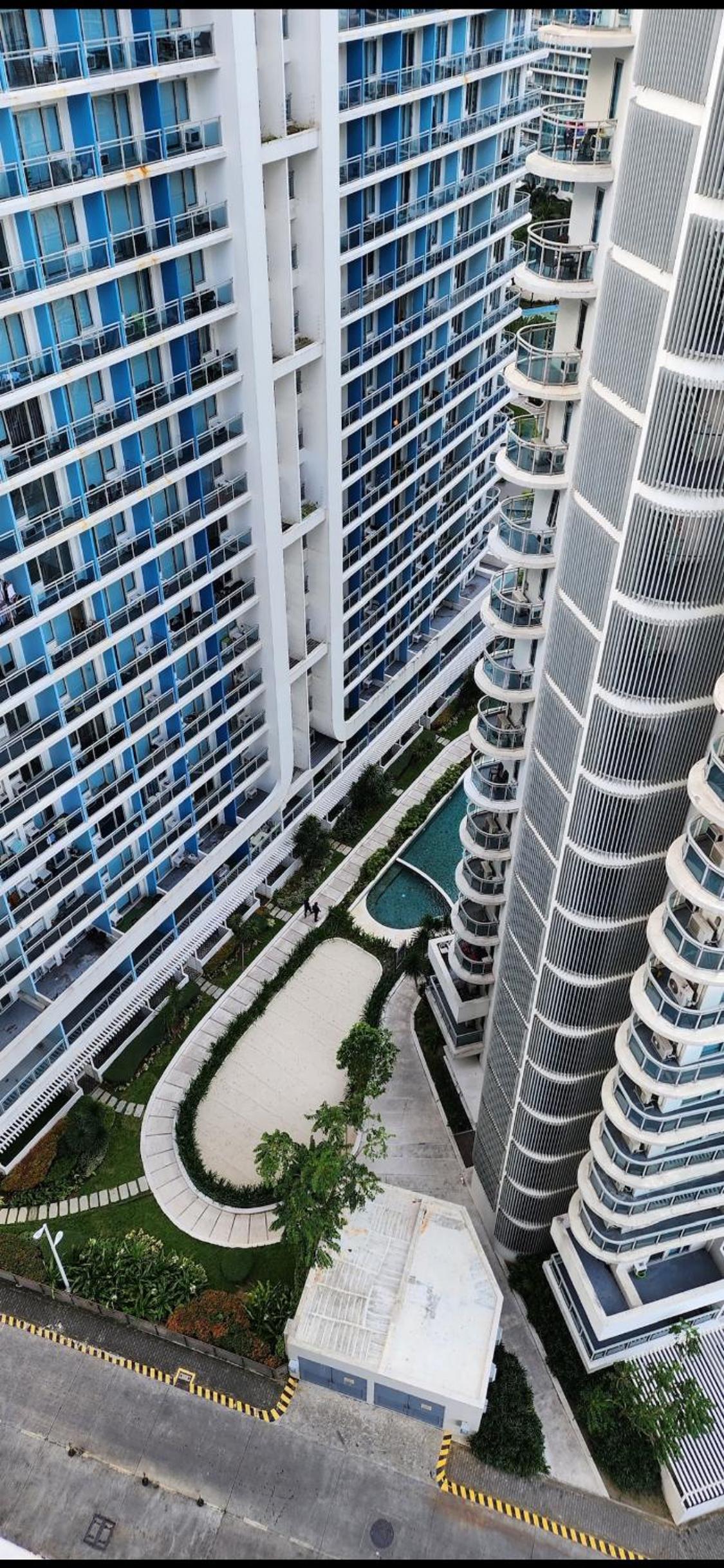 1BR unit in taguig paranaque Azure urban residences view 3