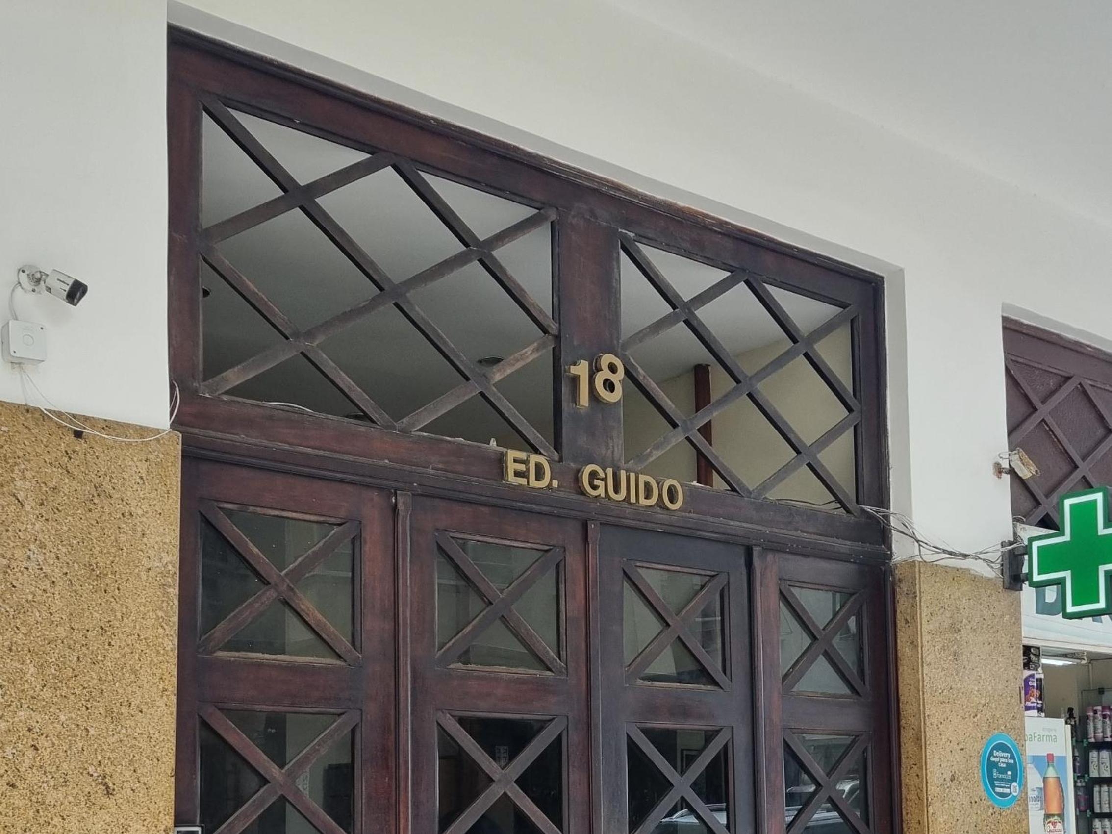 Apê RJ - quadra da praia de Copacabana