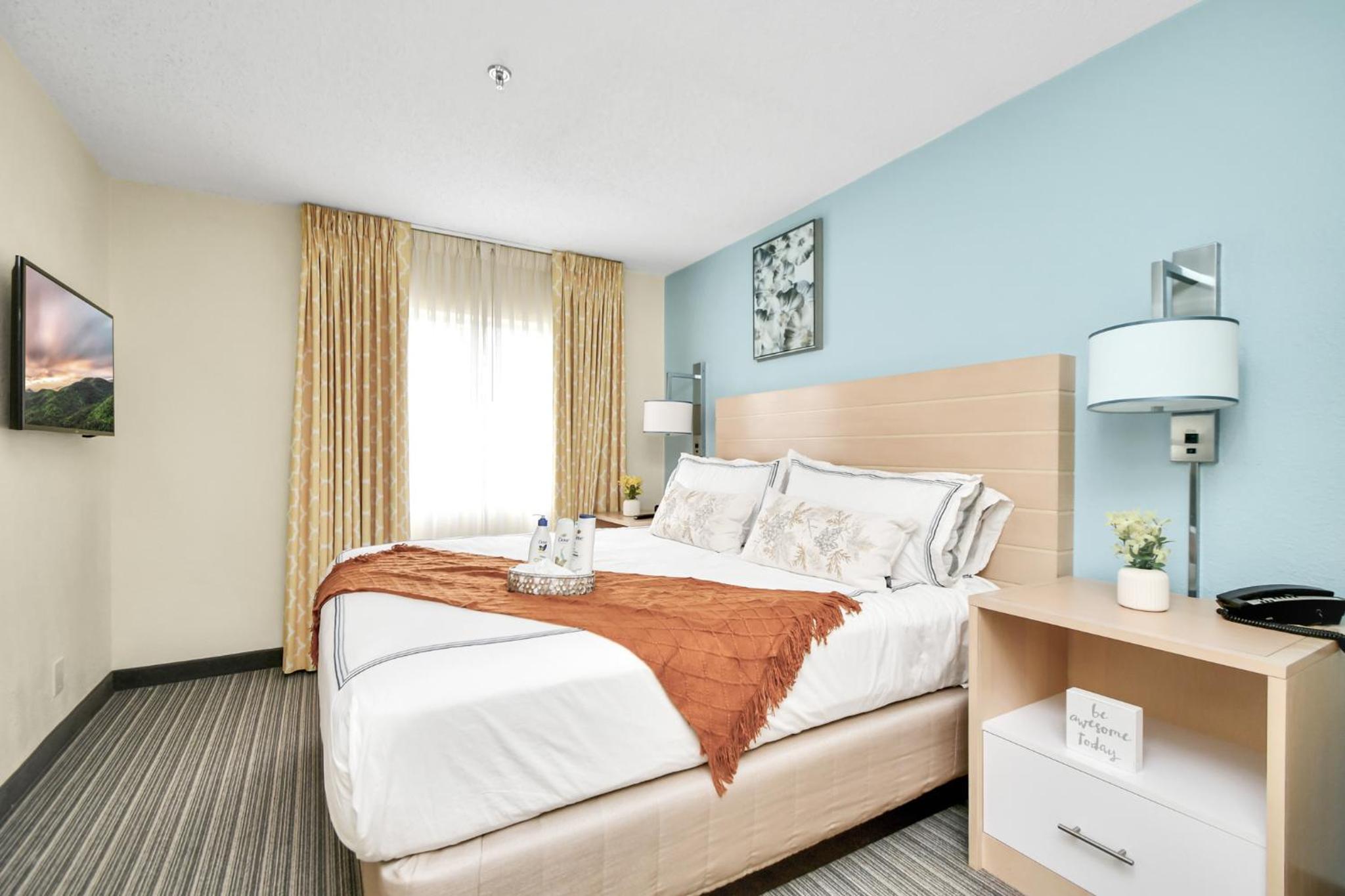 Cozi Getaway/King Bed/POOL