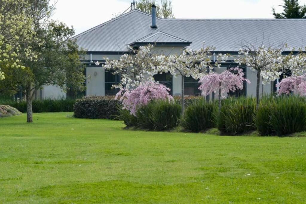 Claret Lodge Modern country retreat