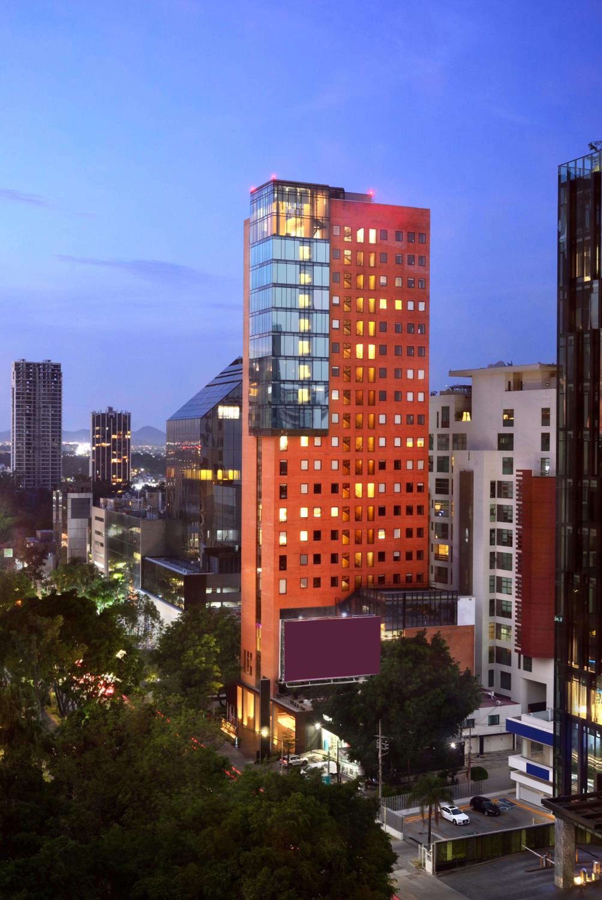 Hotel Guadalajara Country Club by HNF - Image 1