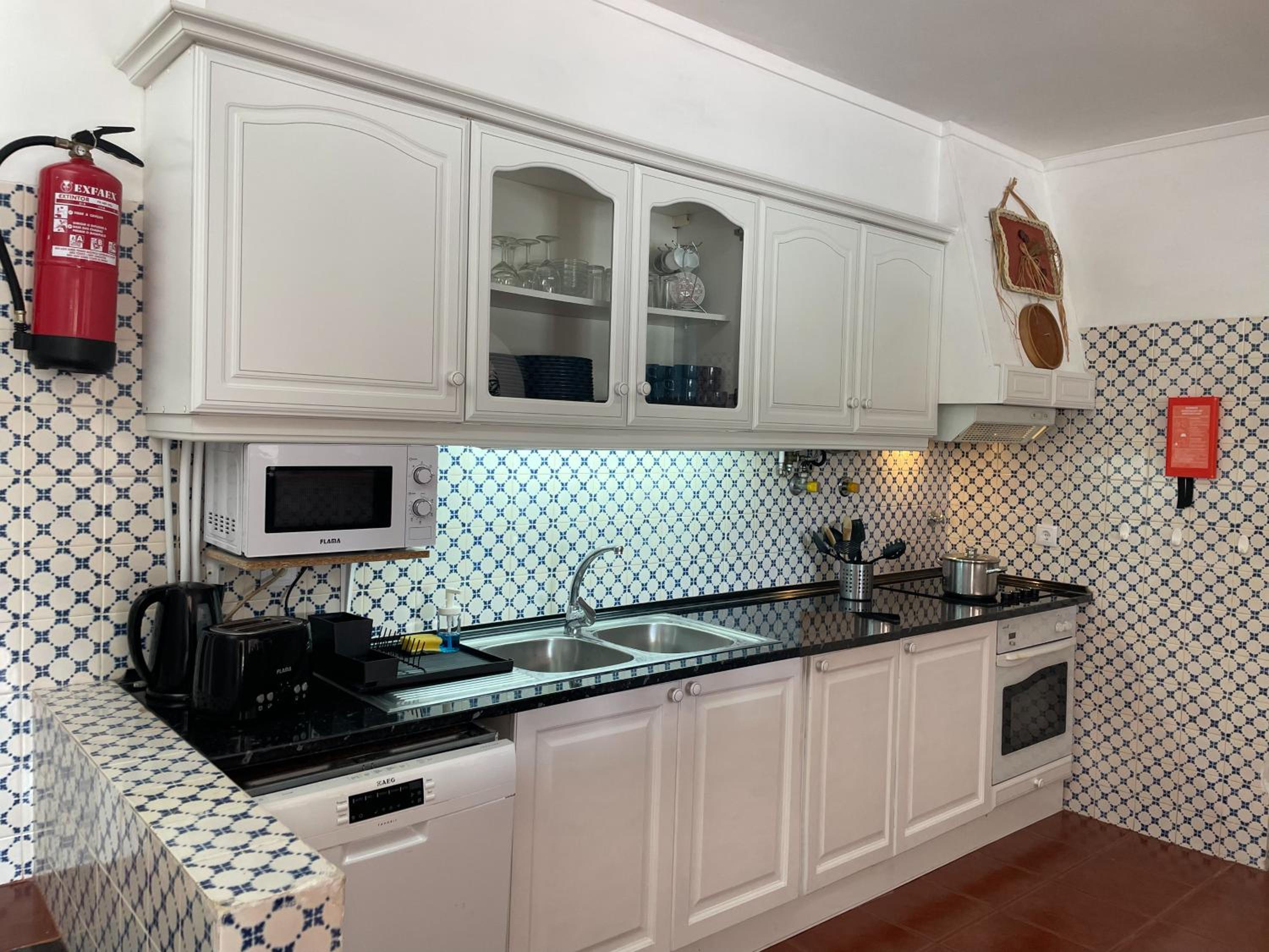 Villa Canto da Lua en Sesimbra — kitchen