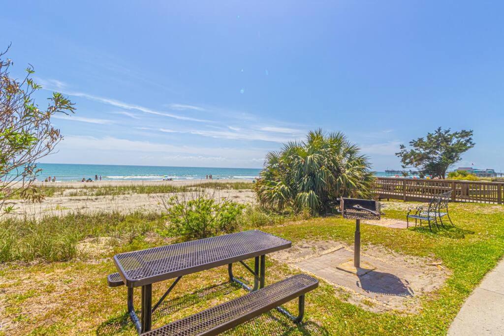 Atlantica 9th Floor 1bd OF w/WiFi, Parking view 5