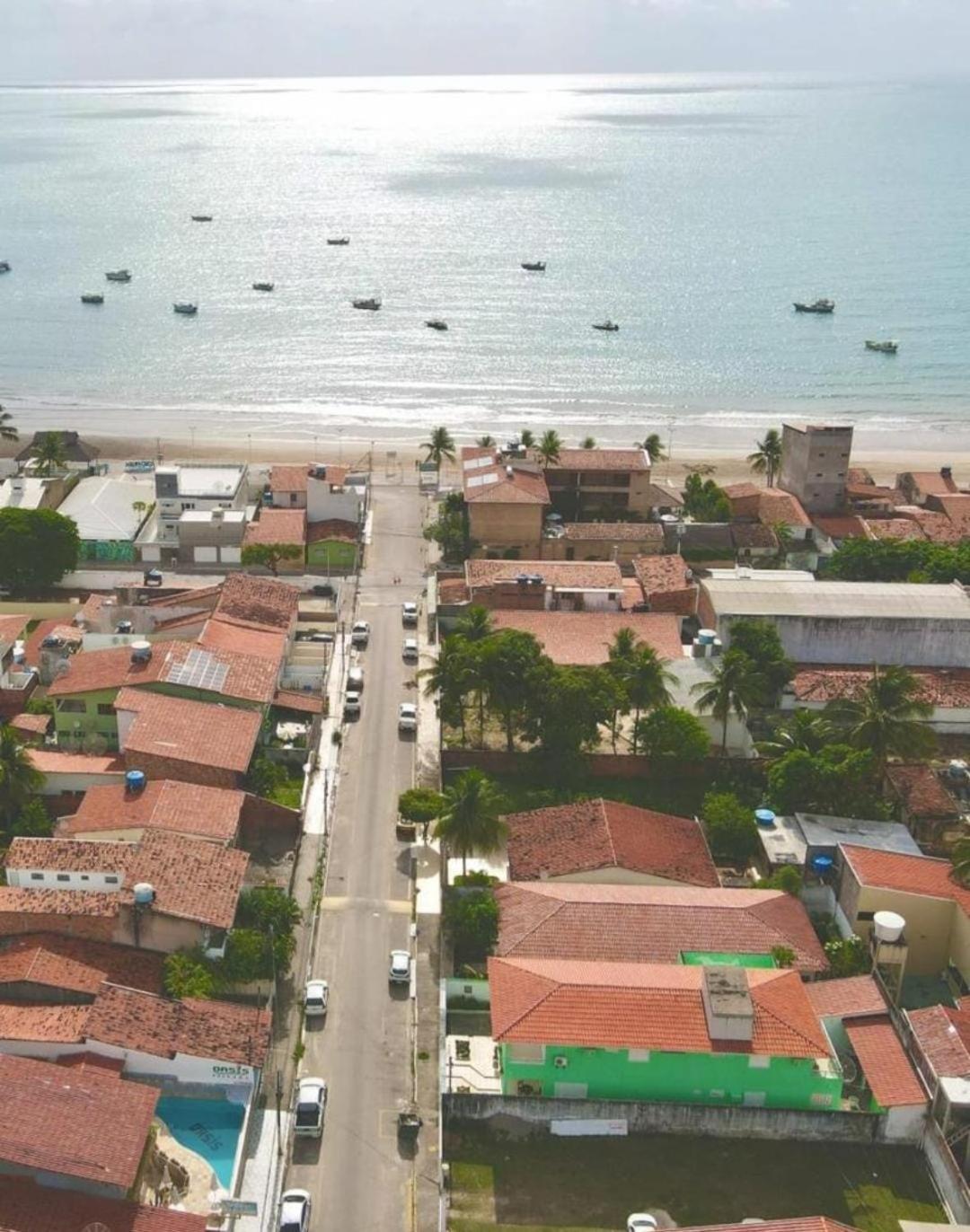 LINDA CASA GRANDE EM MARAGOGI-AL, próximo a tudo.
