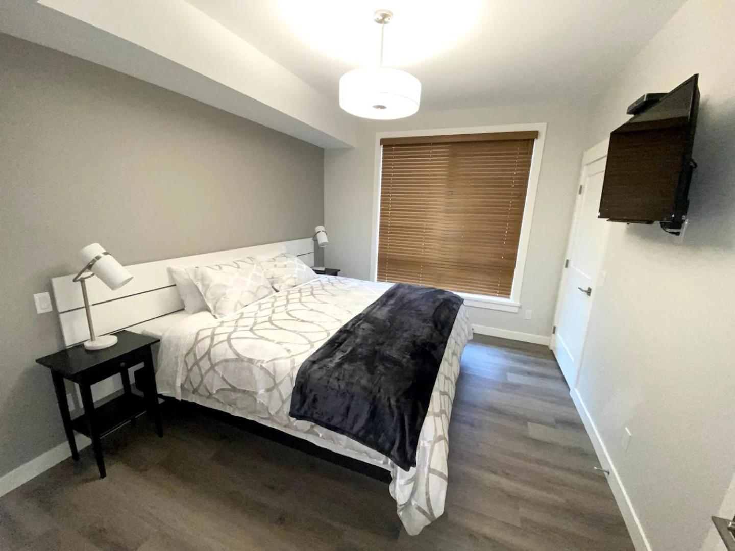 Luxury unit in the heart of Canmore
