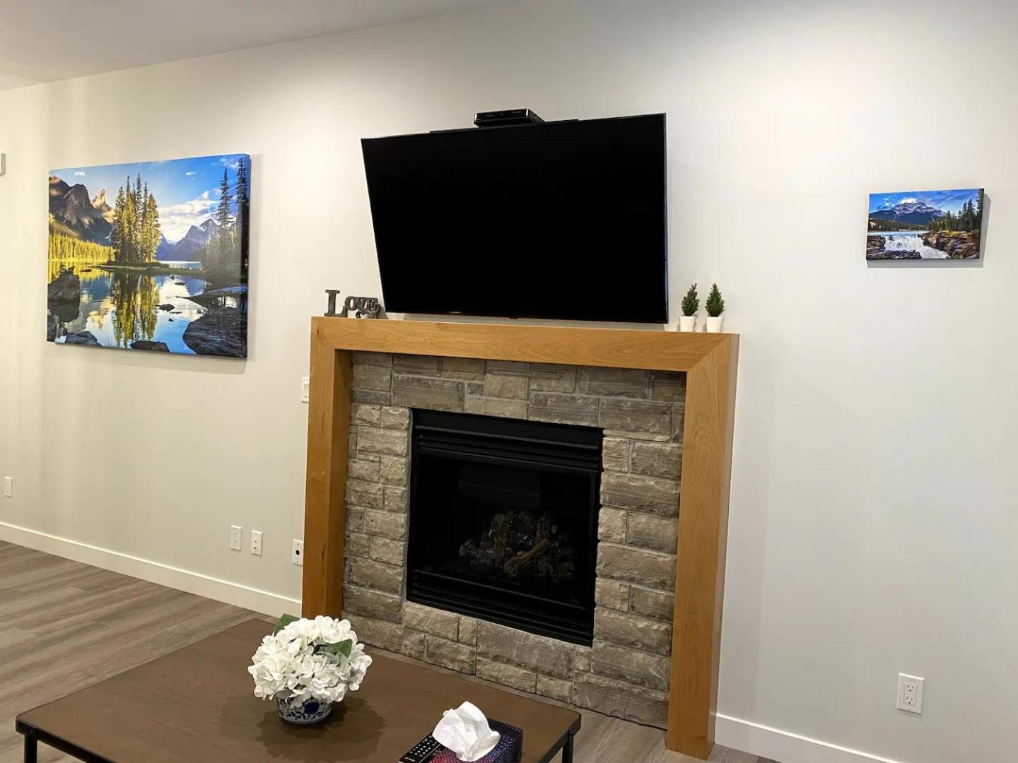 Luxury unit in the heart of Canmore