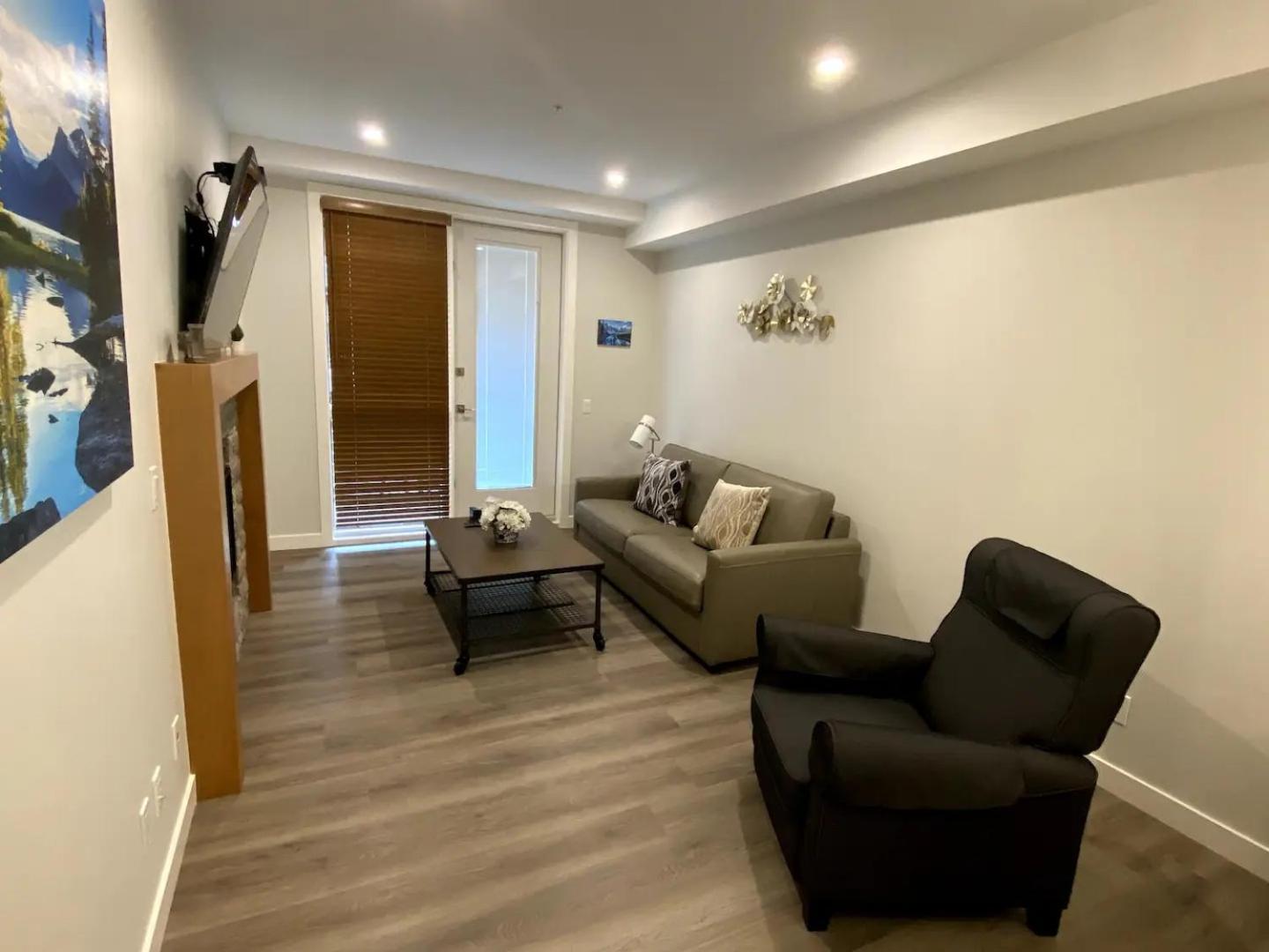 Luxury unit in the heart of Canmore